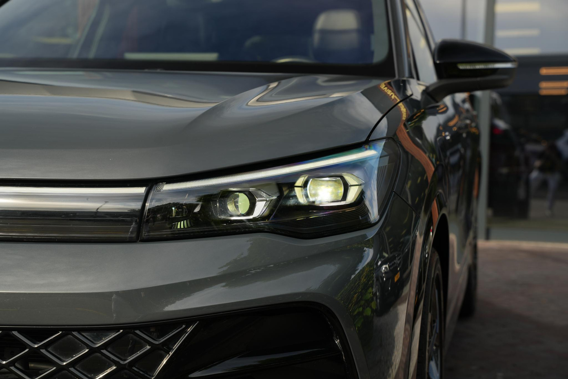 Volkswagen Tiguan 1.5 eHybrid R-Line Business 2024 Dolphin grey 19
