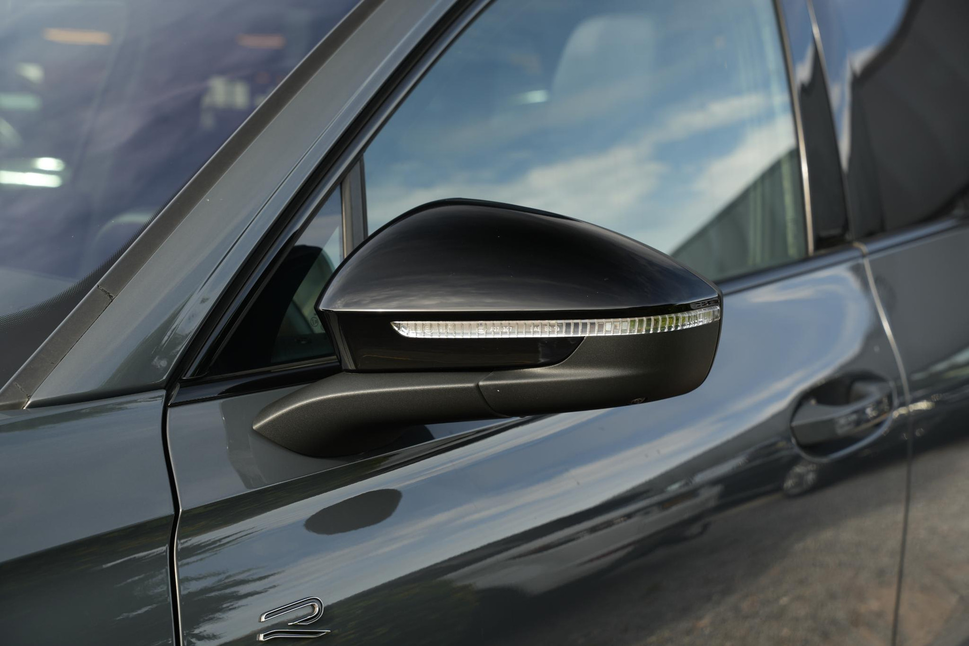 Volkswagen Tiguan 1.5 eHybrid R-Line Business 2024 Dolphin grey 22