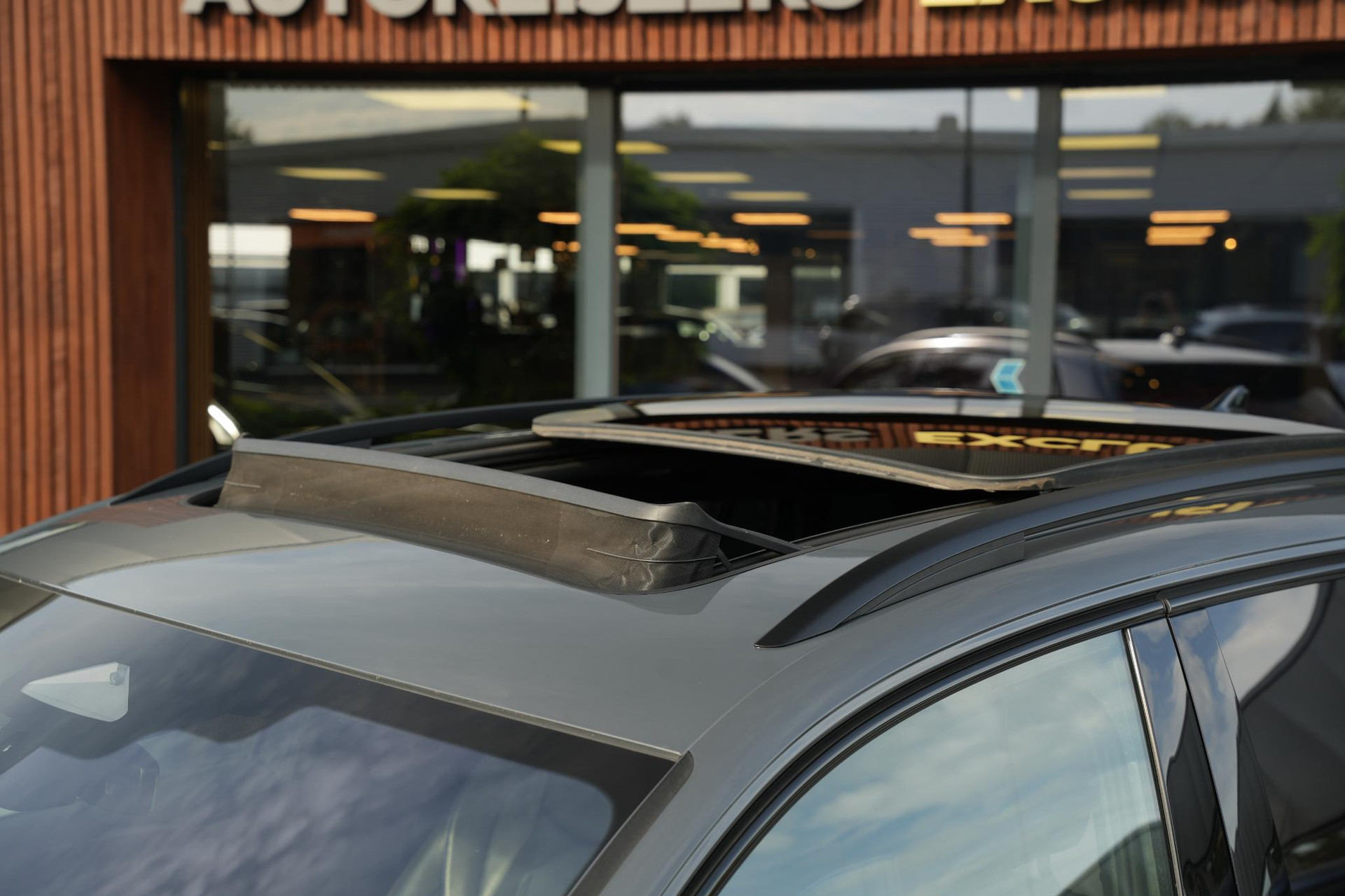 Volkswagen Tiguan 1.5 eHybrid R-Line Business 2024 Dolphin grey 24