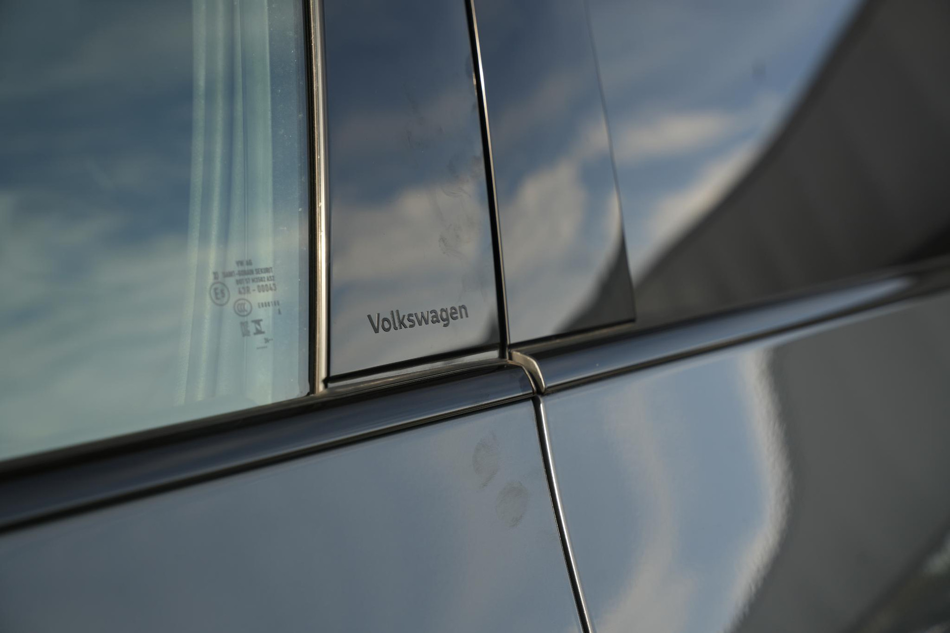 Volkswagen Tiguan 1.5 eHybrid R-Line Business 2024 Dolphin grey 25