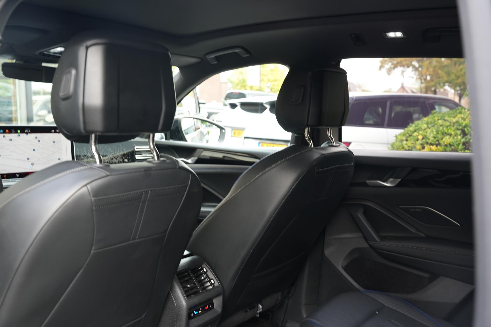 Volkswagen Tiguan 1.5 eHybrid R-Line Business 2024 Dolphin grey 34