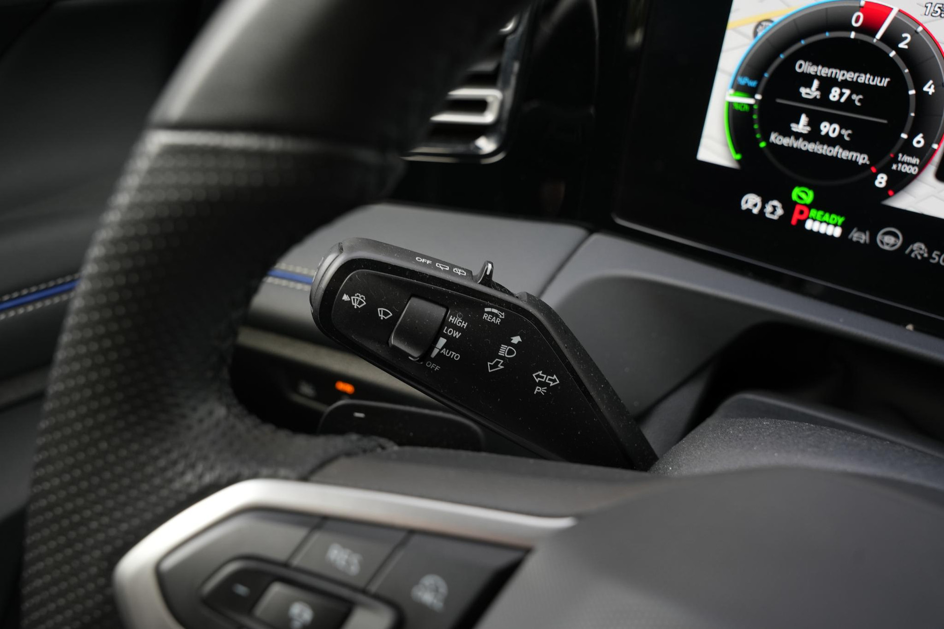 Volkswagen Tiguan 1.5 eHybrid R-Line Business 2024 Dolphin grey 38