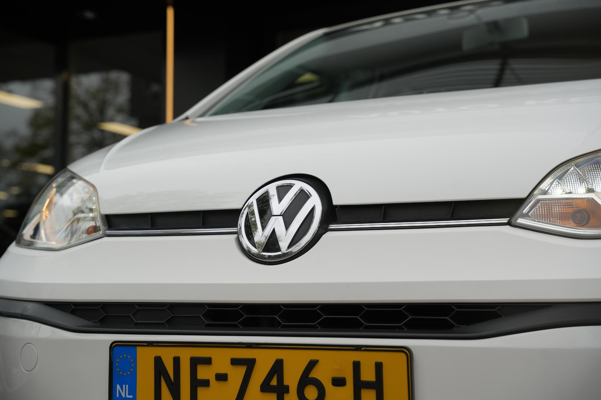 Volkswagen up! 1.0 BMT move up! 2017 Candy white 16
