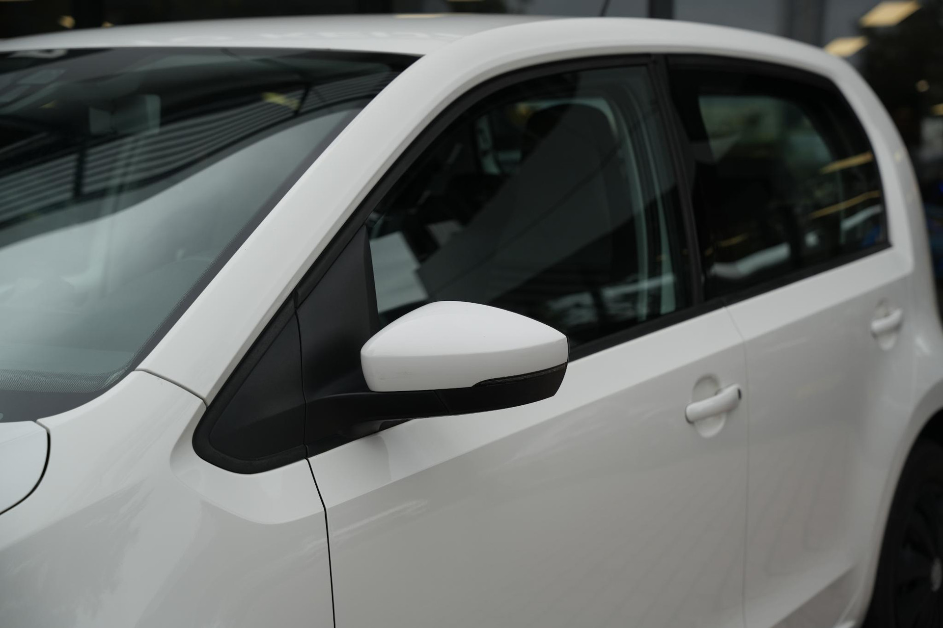 Volkswagen up! 1.0 BMT move up! 2017 Candy white 17