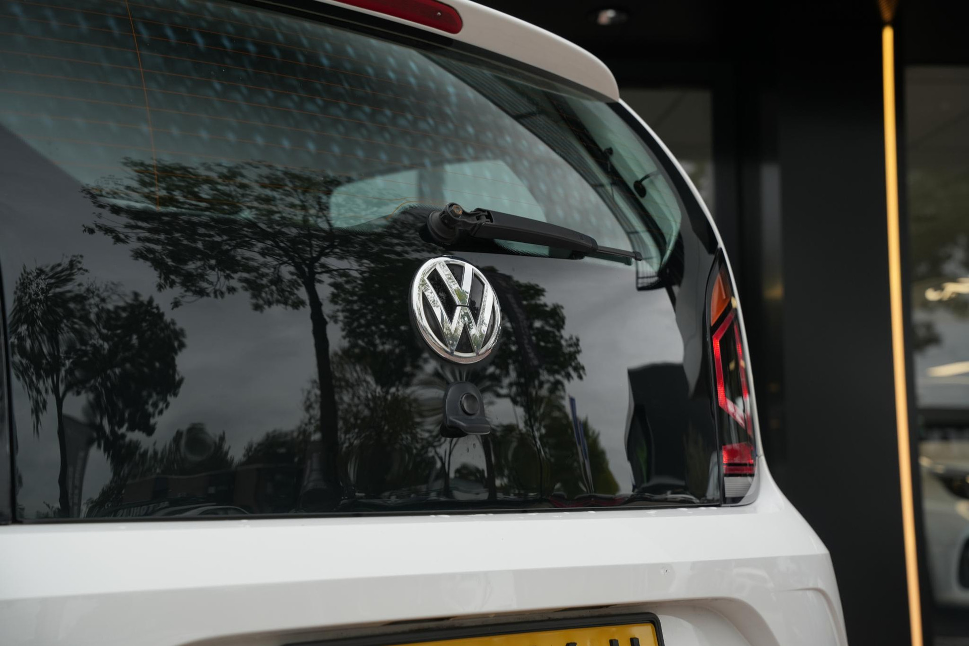 Volkswagen up! 1.0 BMT move up! 2017 Candy white 19