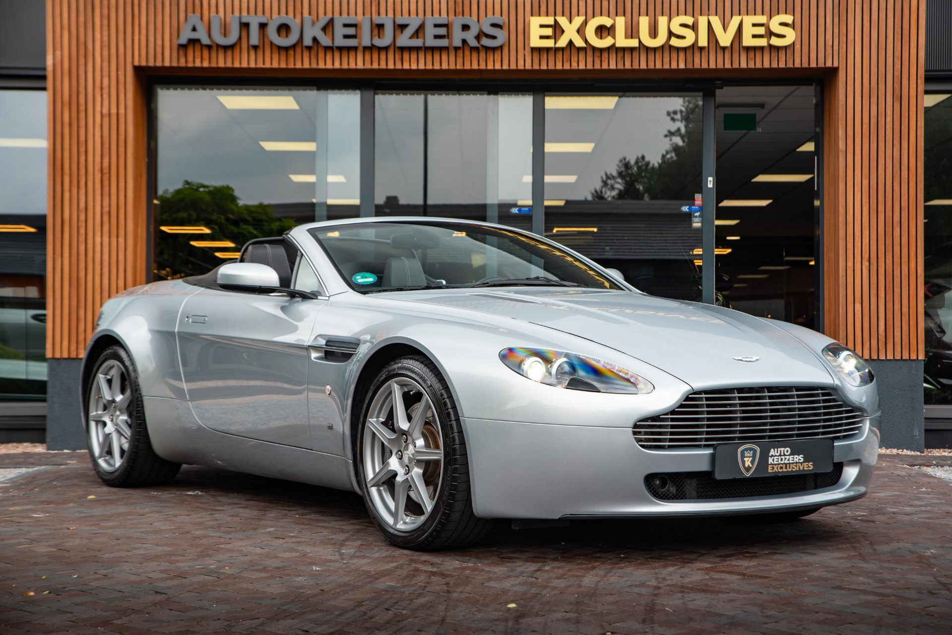 Aston Martin V8 Vantage Roadster 4.3 V8 Sportshift 2008 1