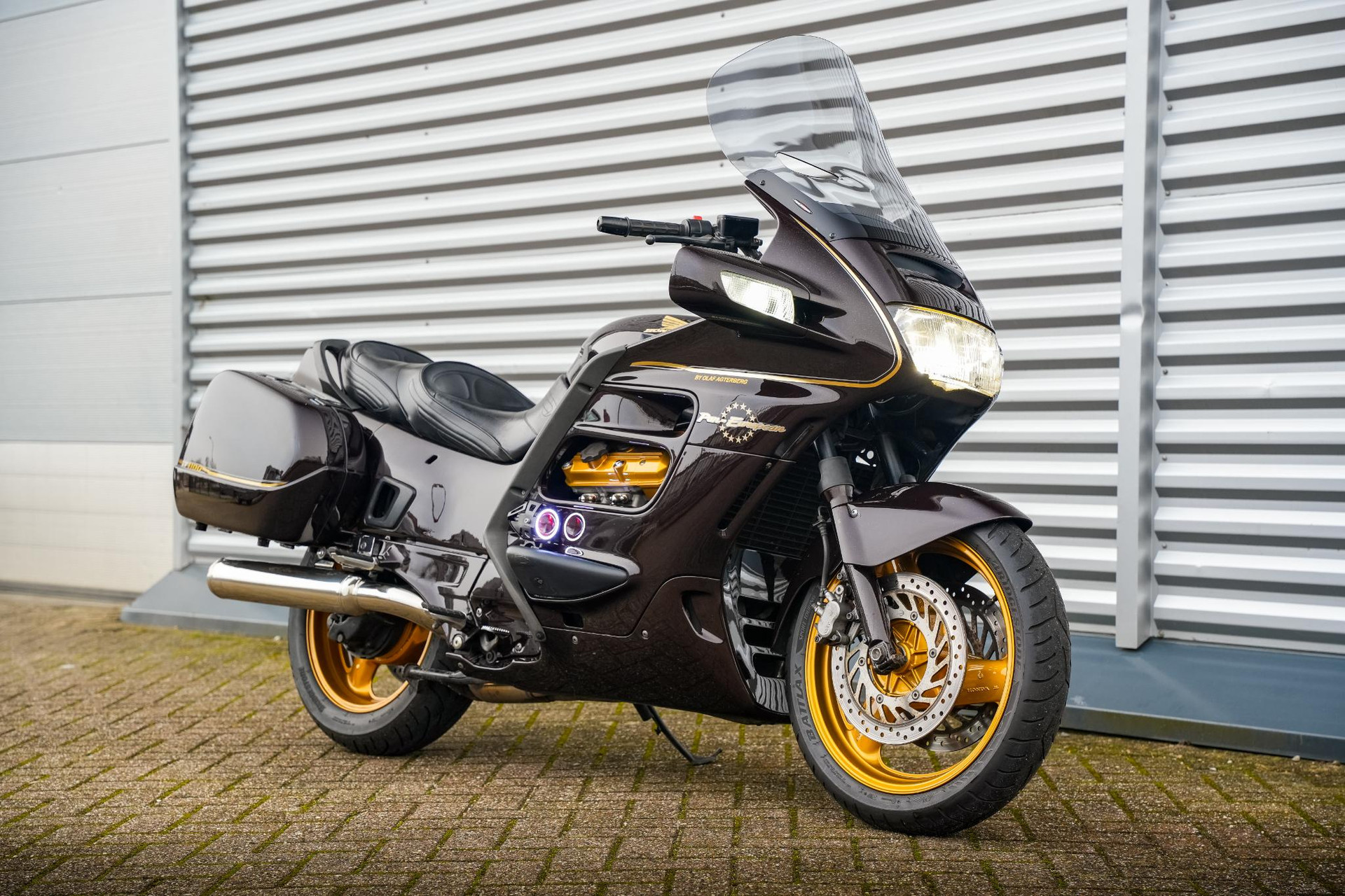 Honda  ST 1100 Pan European 1996 Bruin 1