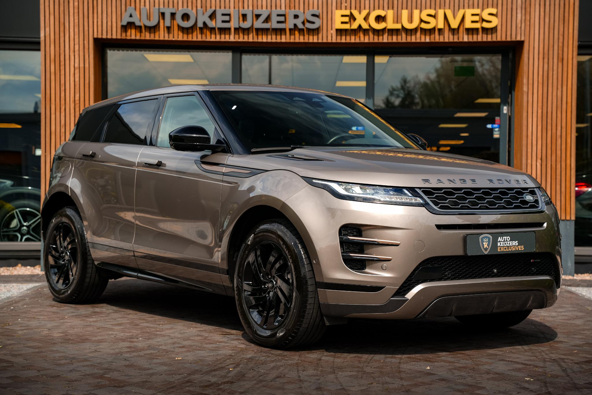 Land Rover Range Rover Evoque 1.5 P300e AWD R-Dynamic S 2021 LANTAU BRONZE 1