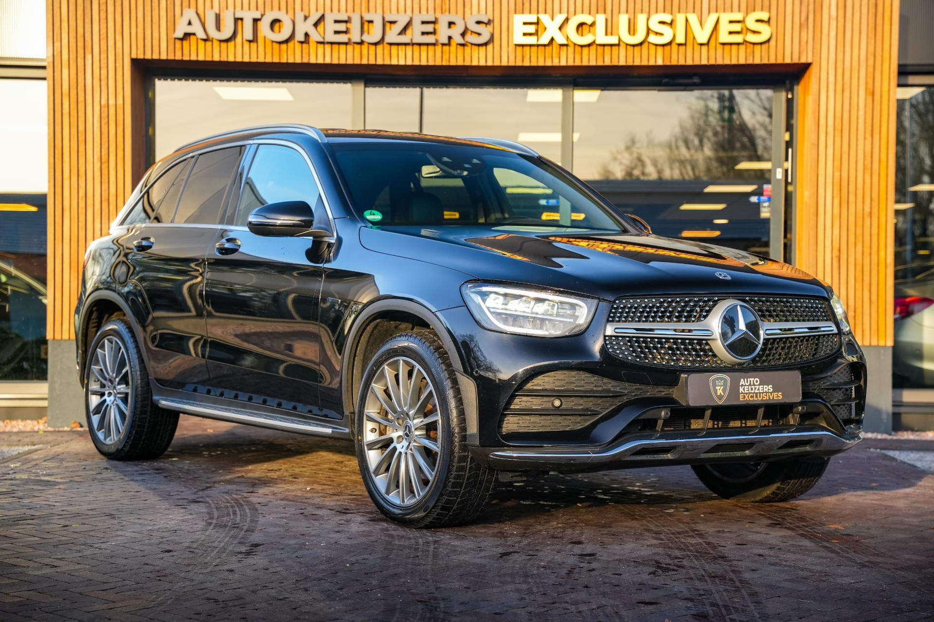 Mercedes-Benz GLC 300e 4MATIC Business Solution AMG 2020 1