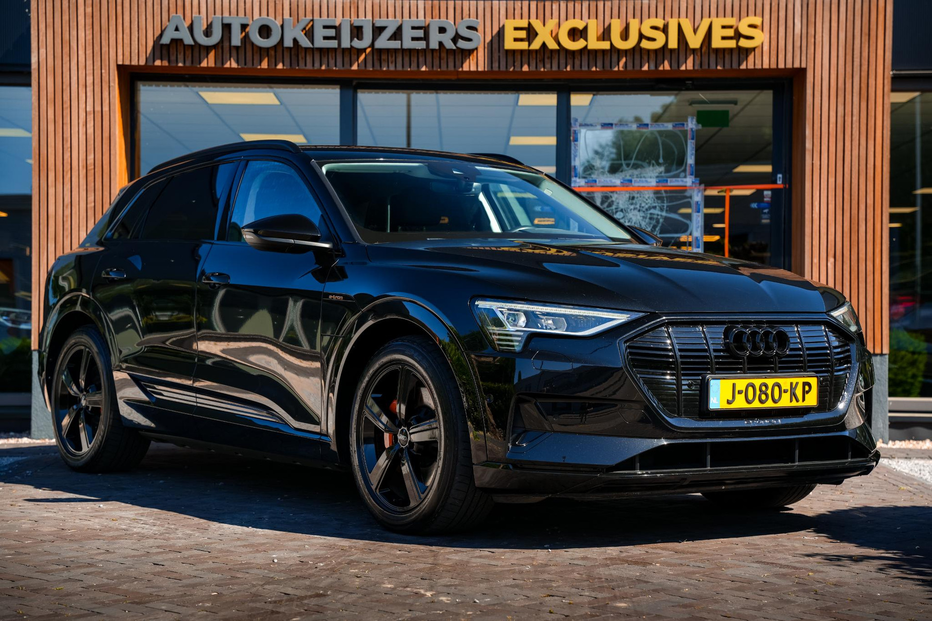 Audi e-tron e-tron 50 quattro Launch edition 71 kWh 2020 Mythoszwart metallic 1