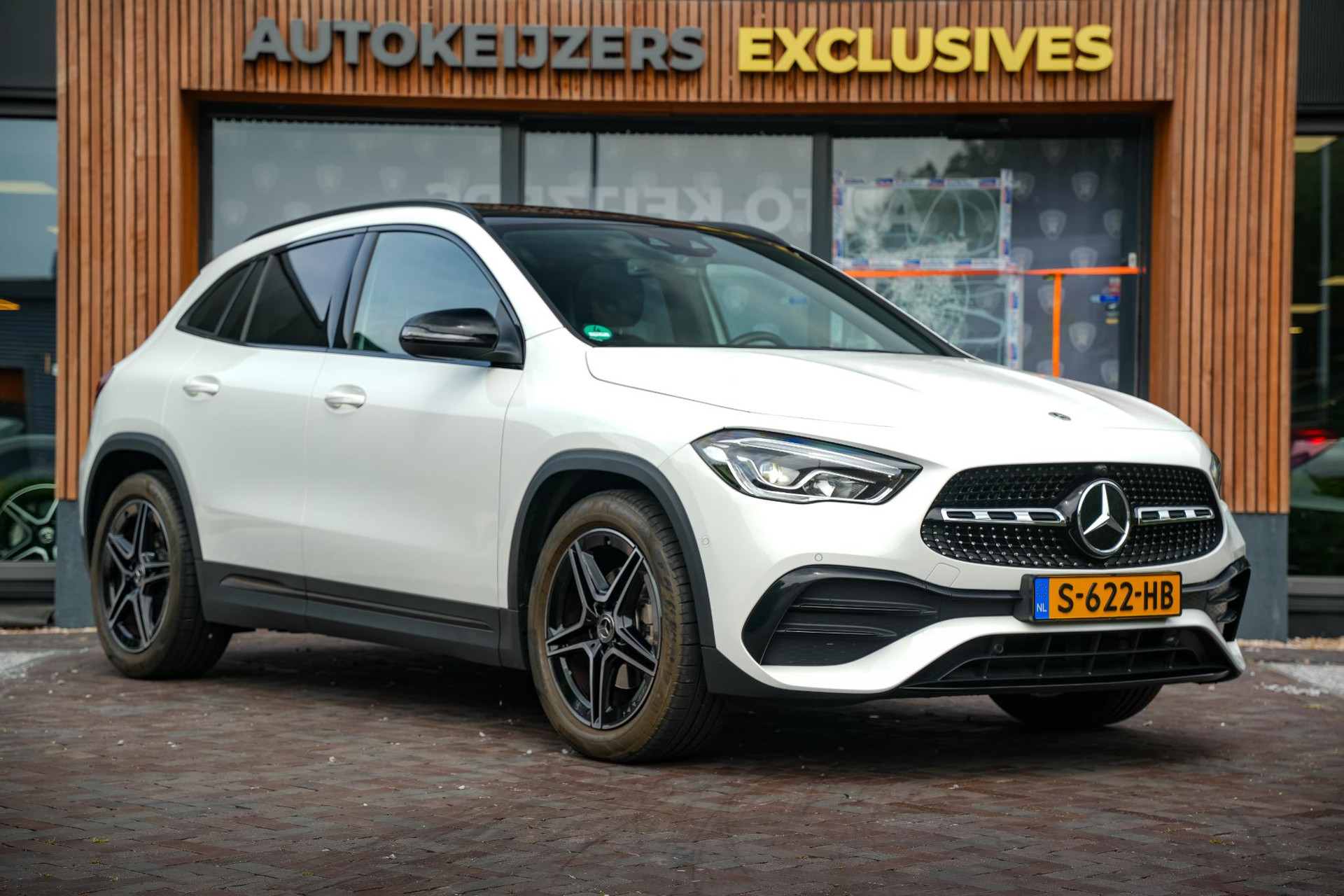 Mercedes-Benz GLA 200 AMG Line 2022 1