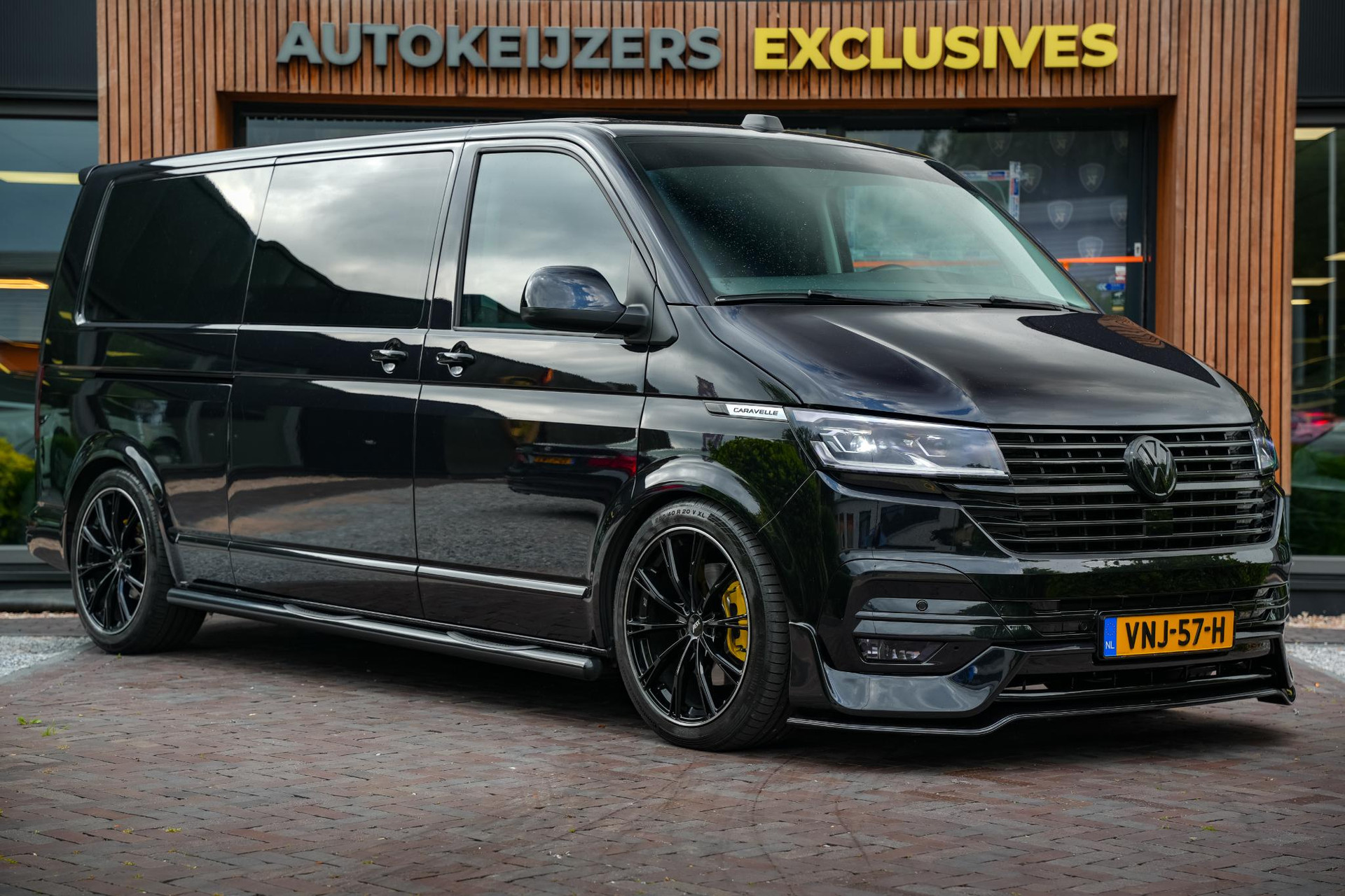 Volkswagen Transporter 2.0 TDI L2H1 31 DC 4Motion Highline 2021 1