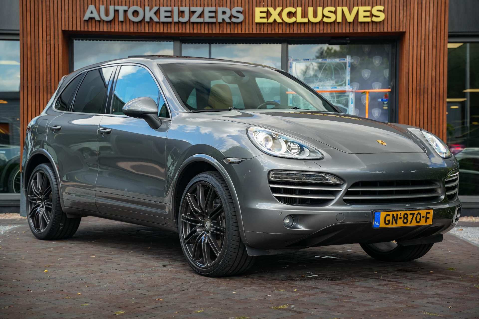 Porsche Cayenne 3.0 D Platinum Edition 2015 1