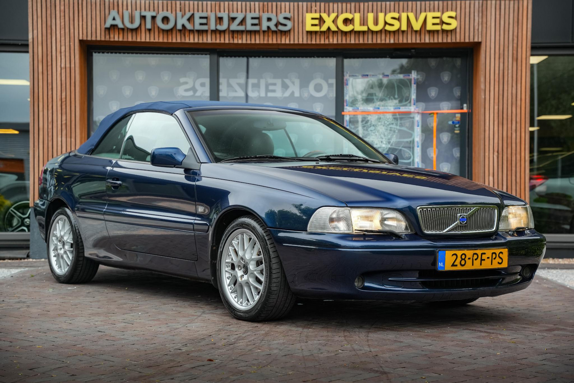 Volvo C70 Convertible 2.4 T 2000 1