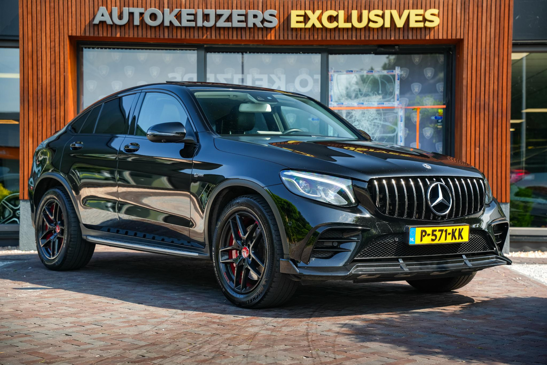 Mercedes-Benz GLC Coupé AMG 43 4MATIC 2018 BLACK (040U) 1
