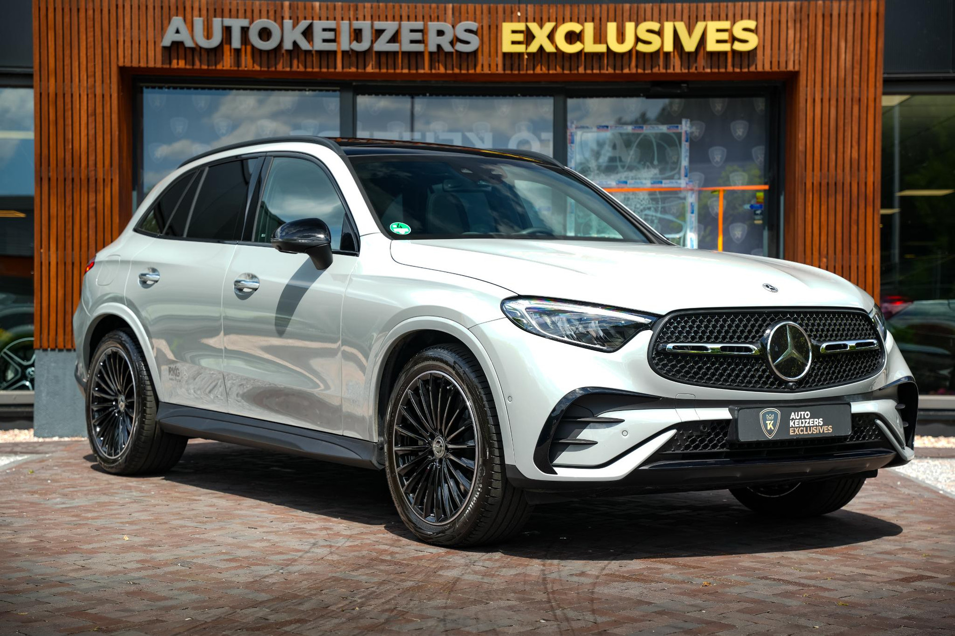 Mercedes-Benz GLC 220d 4MATIC AMG Line 2024  1