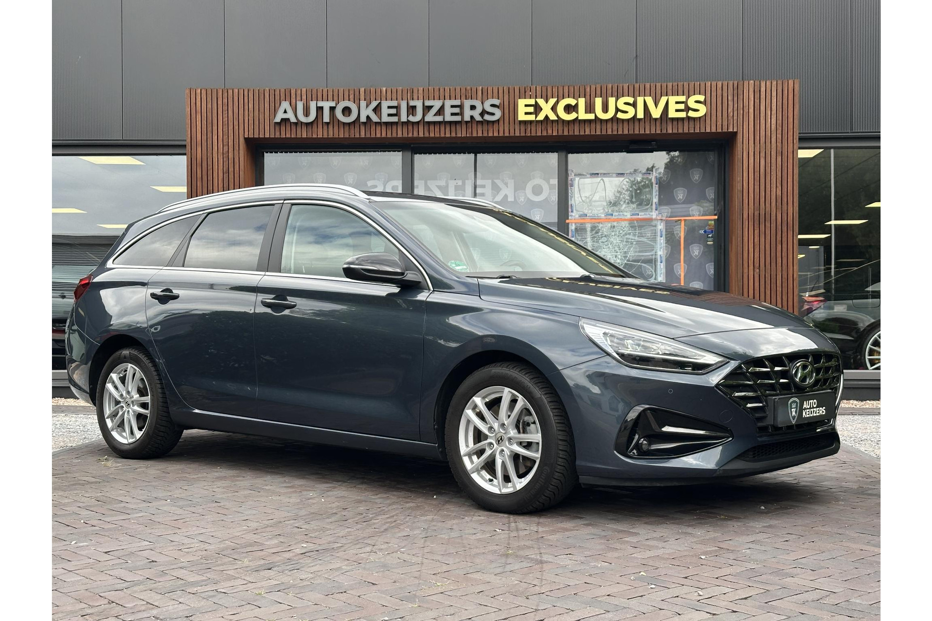 Hyundai i30 1.0 T-GDi MHEV Comfort 2021 Dark Teal Metallic (TG8) 1