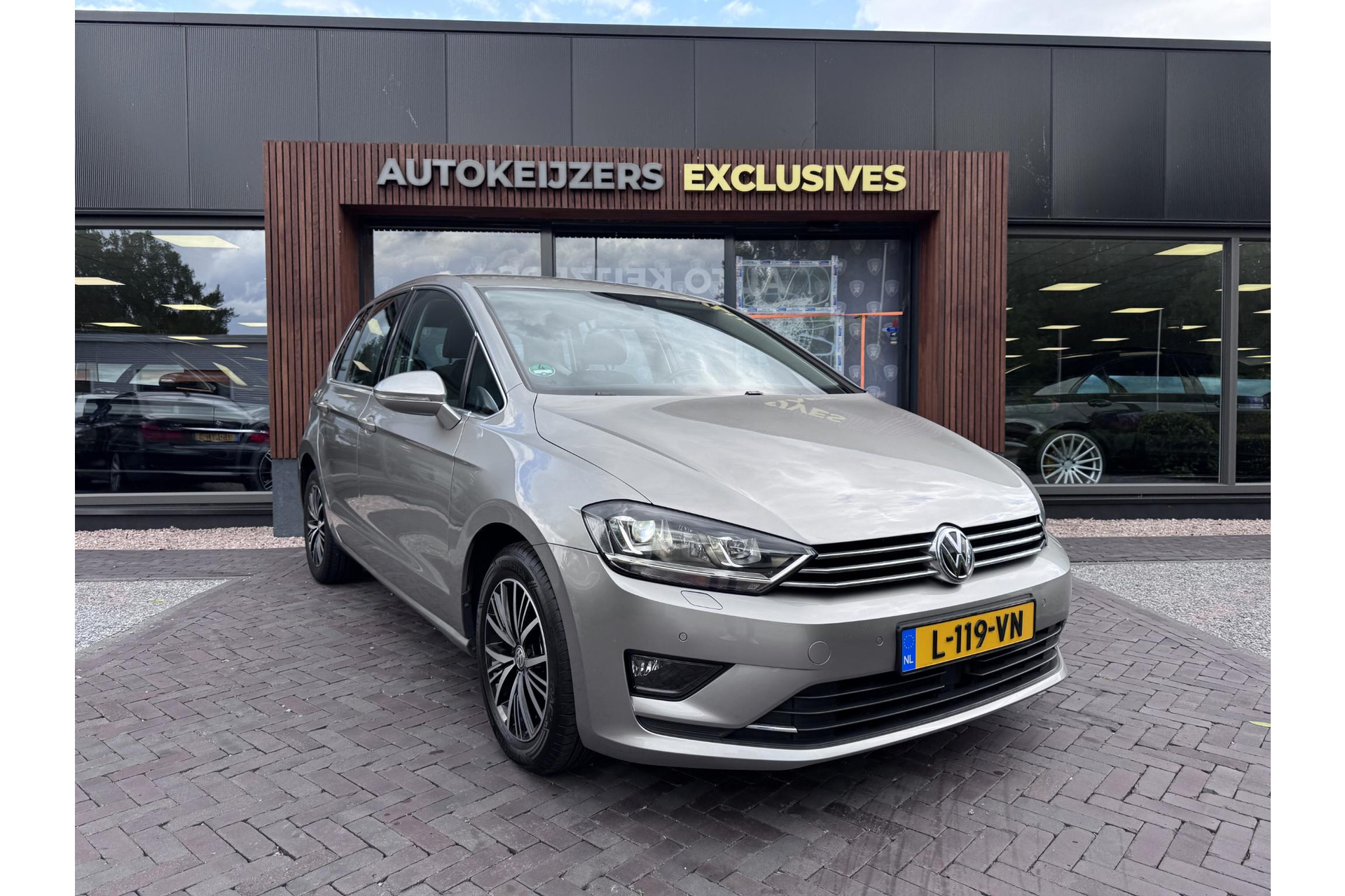 Volkswagen Golf Sportsvan 1.4 TSI Highline 2015 Tungsten silver metallic (K5K5) 1