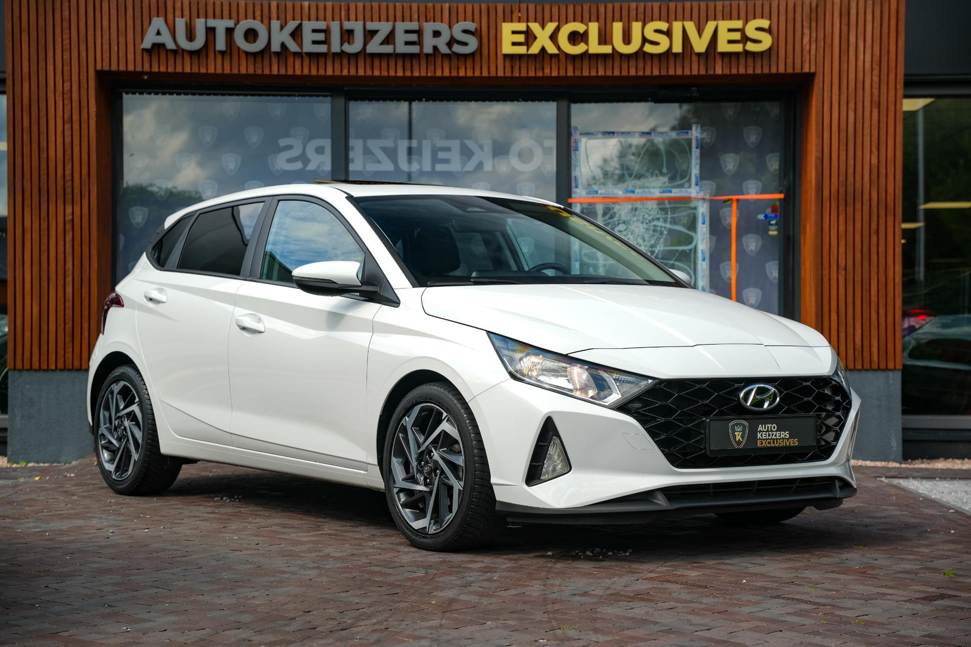 Hyundai i20 1.0 T-GDI Comfort 2021 Polar White (PSW) 1