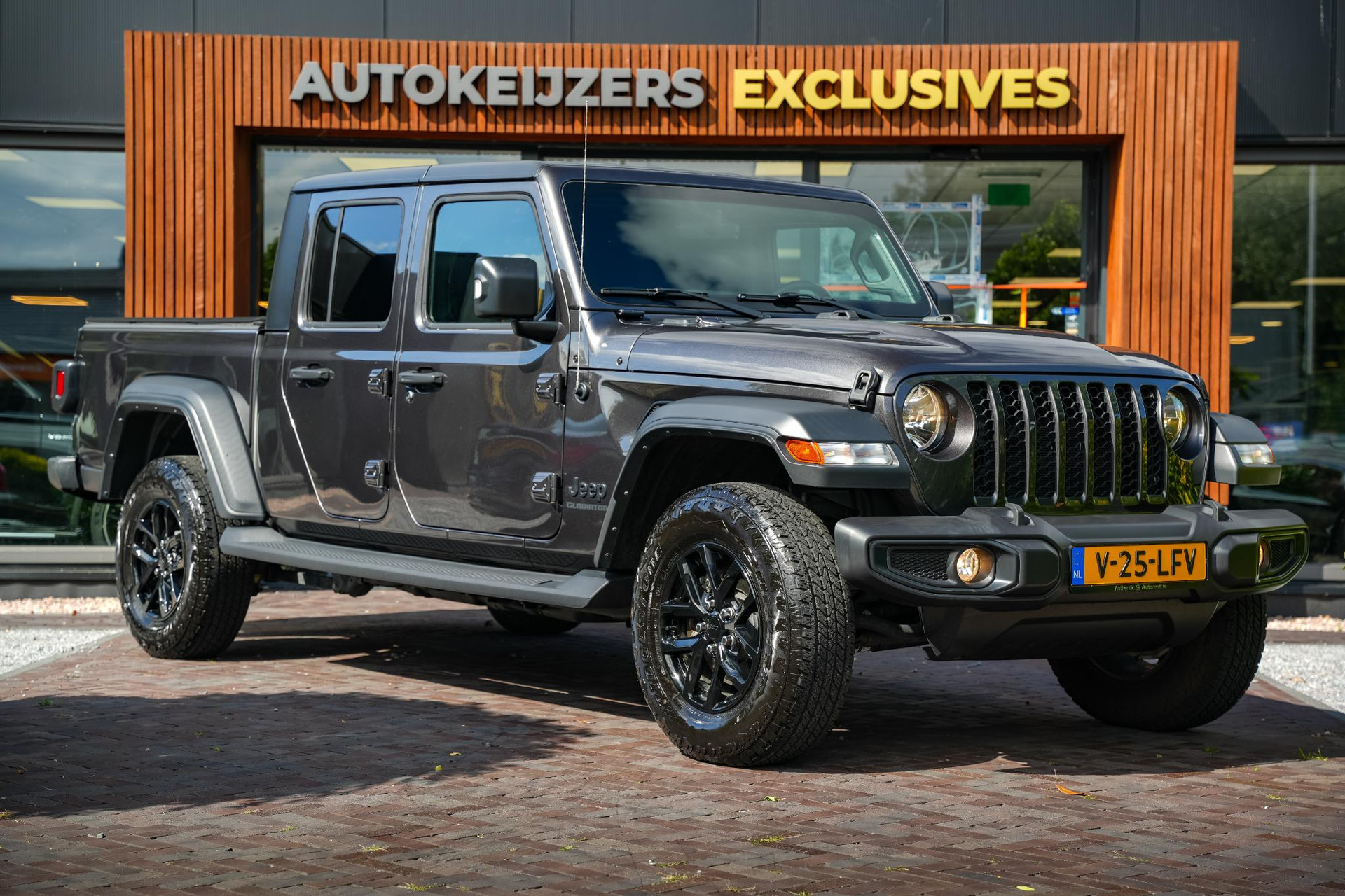 Jeep Gladiator sport 3.6 V6 2024 GRANITE CRYSTAL MET. CLEAR COAT (PAU/QAUS) 1