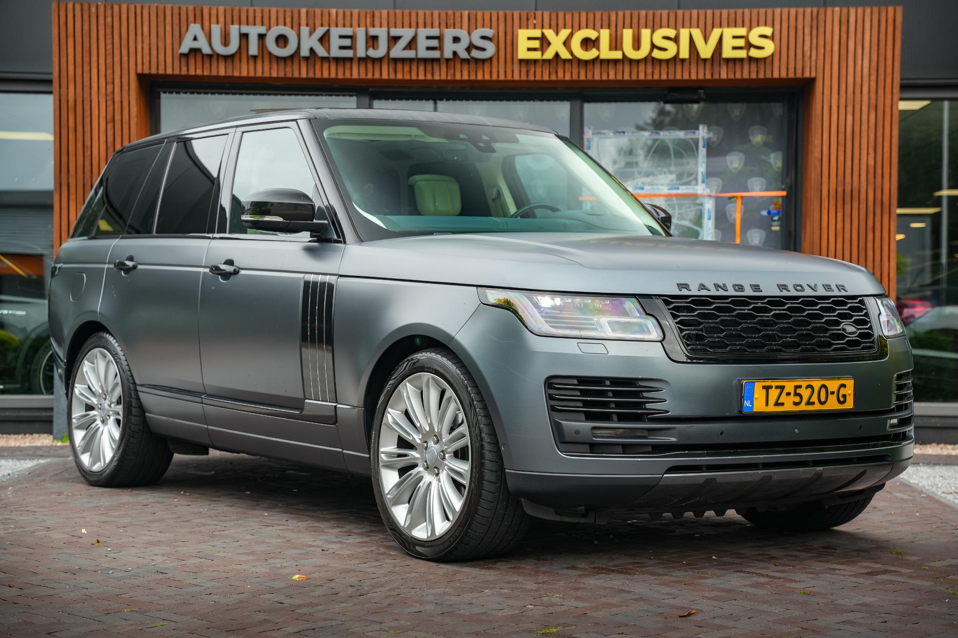 Land Rover Range Rover 3.0 TDV6 Autobiography 2018 Flores Blue/Byron Blue (1CK) (1CK) 1