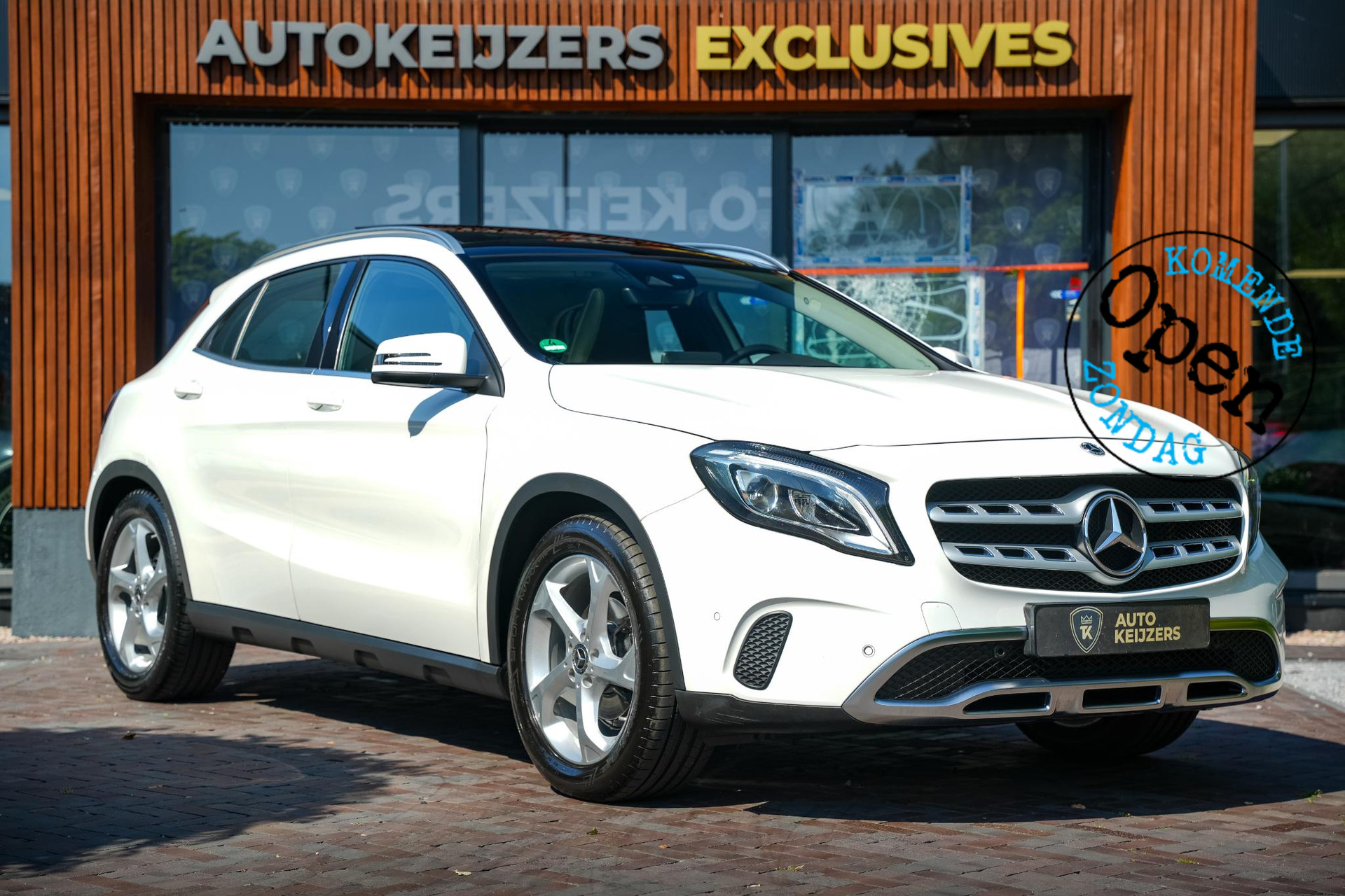 Mercedes-Benz GLA 180 Sport Edition 2019 POLAR WHITE - STANDARD FINISH (149U) 1