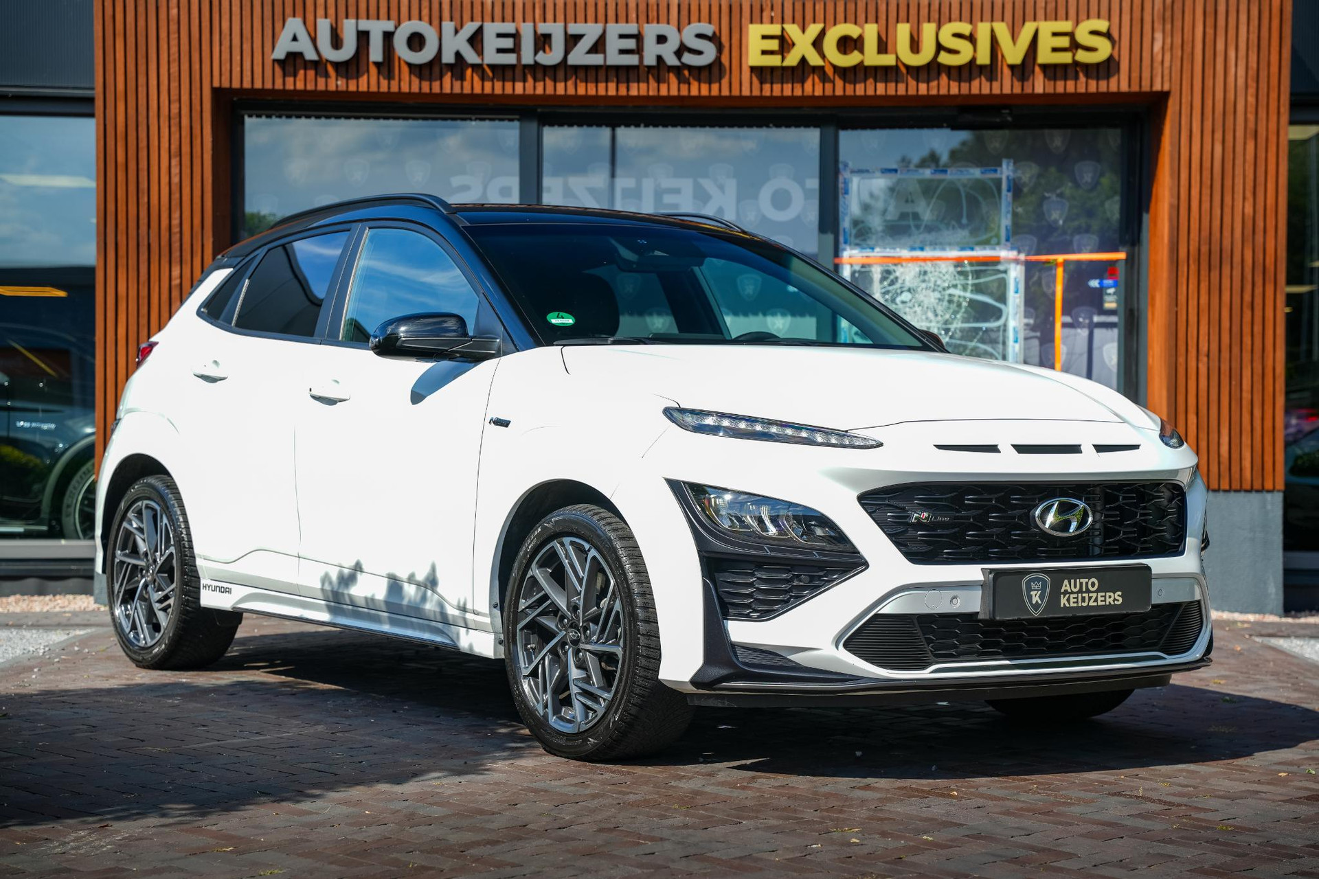 Hyundai KONA 1.6 T-GDI N-Line 2022 Atlas White (SW1) 1