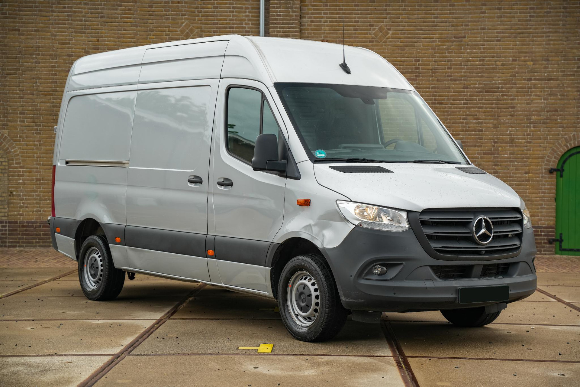 Mercedes-Benz Sprinter 317 1.9 CDI L2H2 RWD 2023 - 1