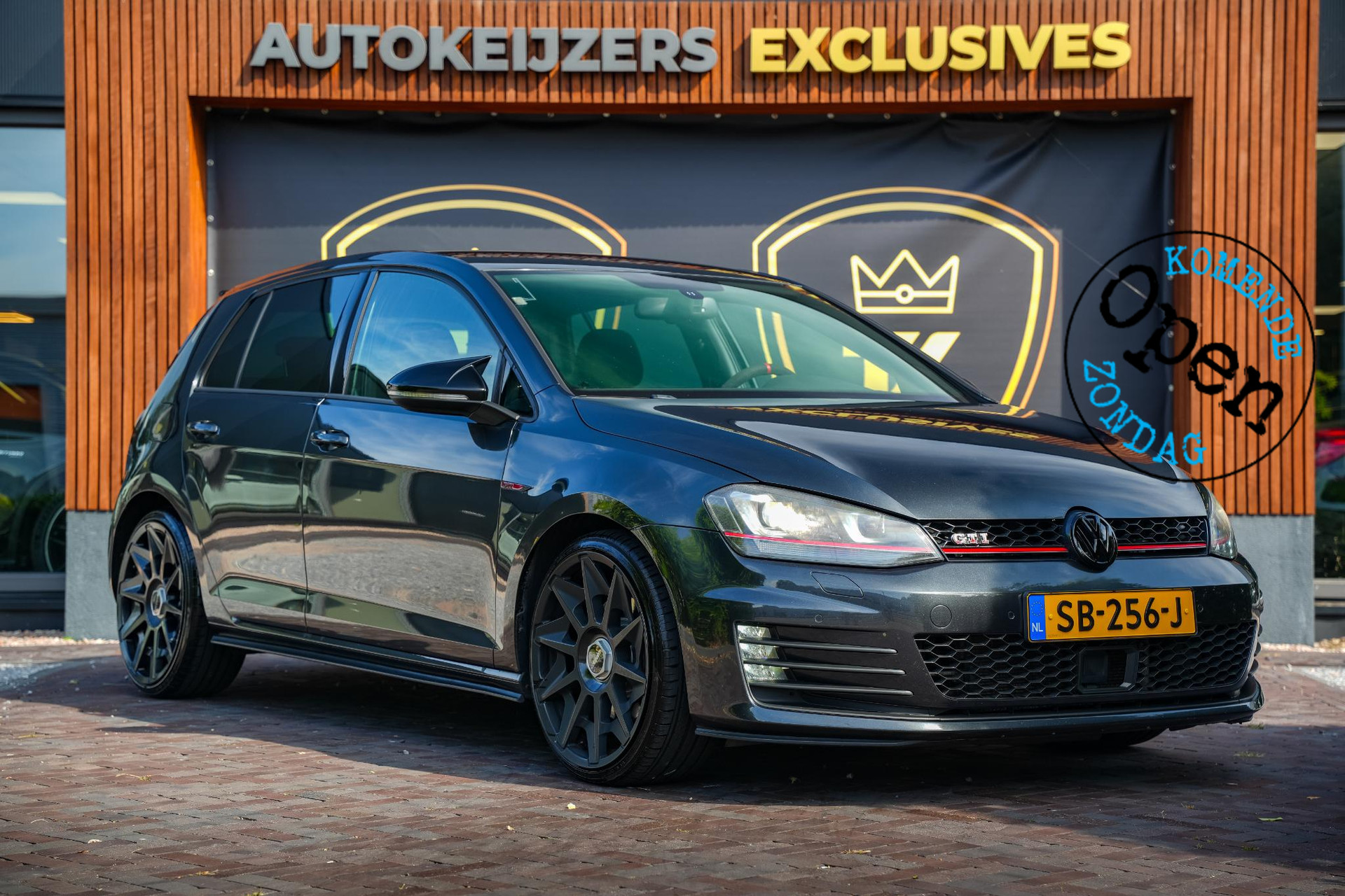 Volkswagen Golf 2.0 TSI GTI 2013 1