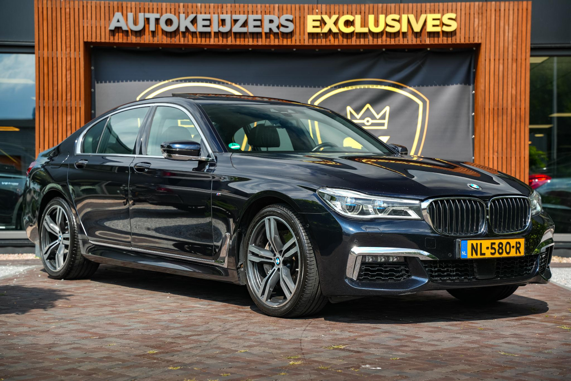 BMW 7 Serie 750i xDrive High Executive 2017 Azuritschwarz metallic 1