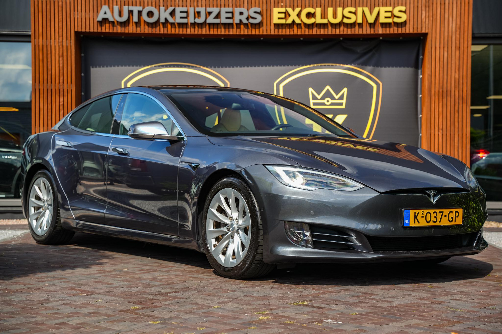 Tesla Model S Long Range 2020 Midnight silver metallic 1