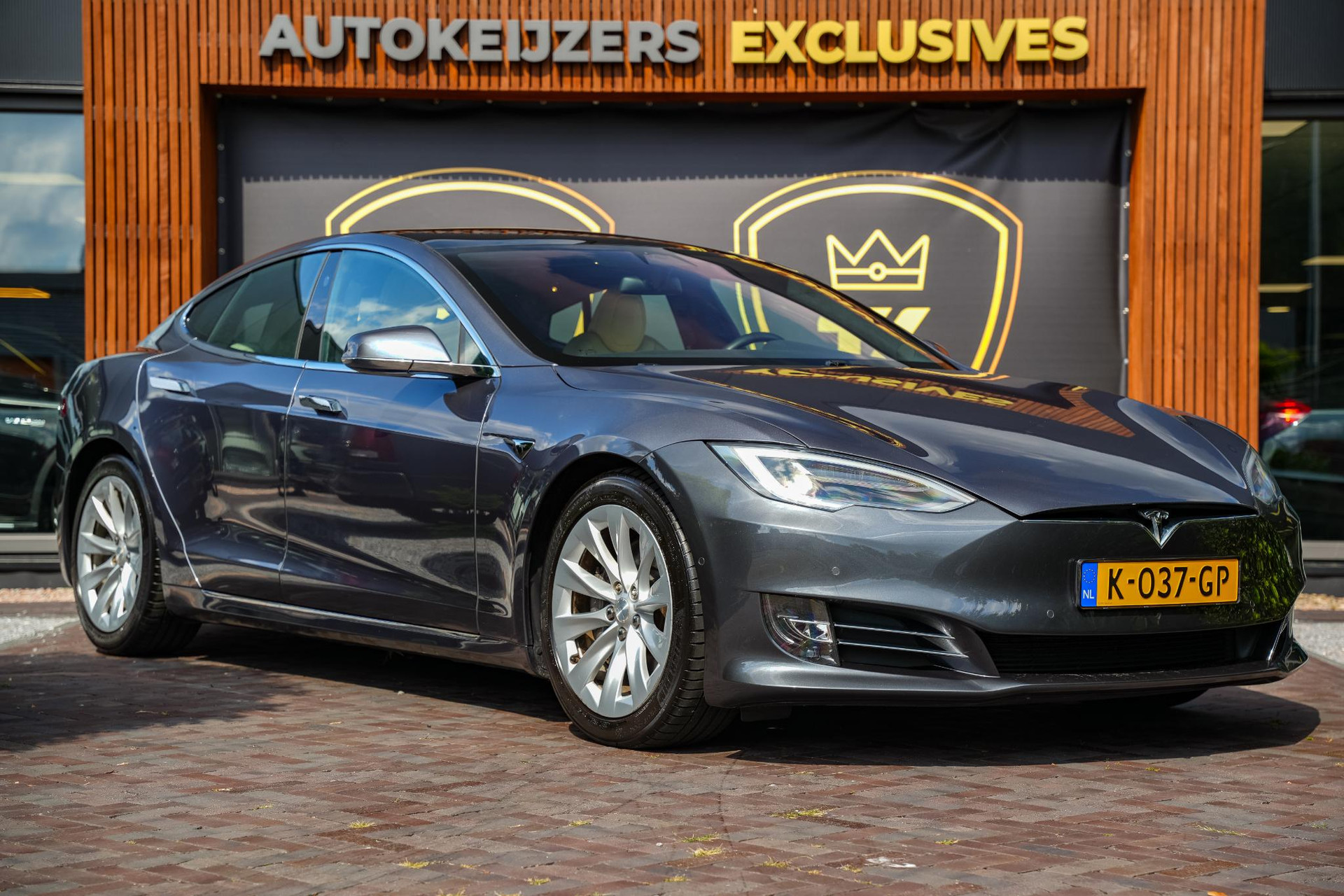 Tesla Model S Long Range 2020 Midnight silver metallic 1