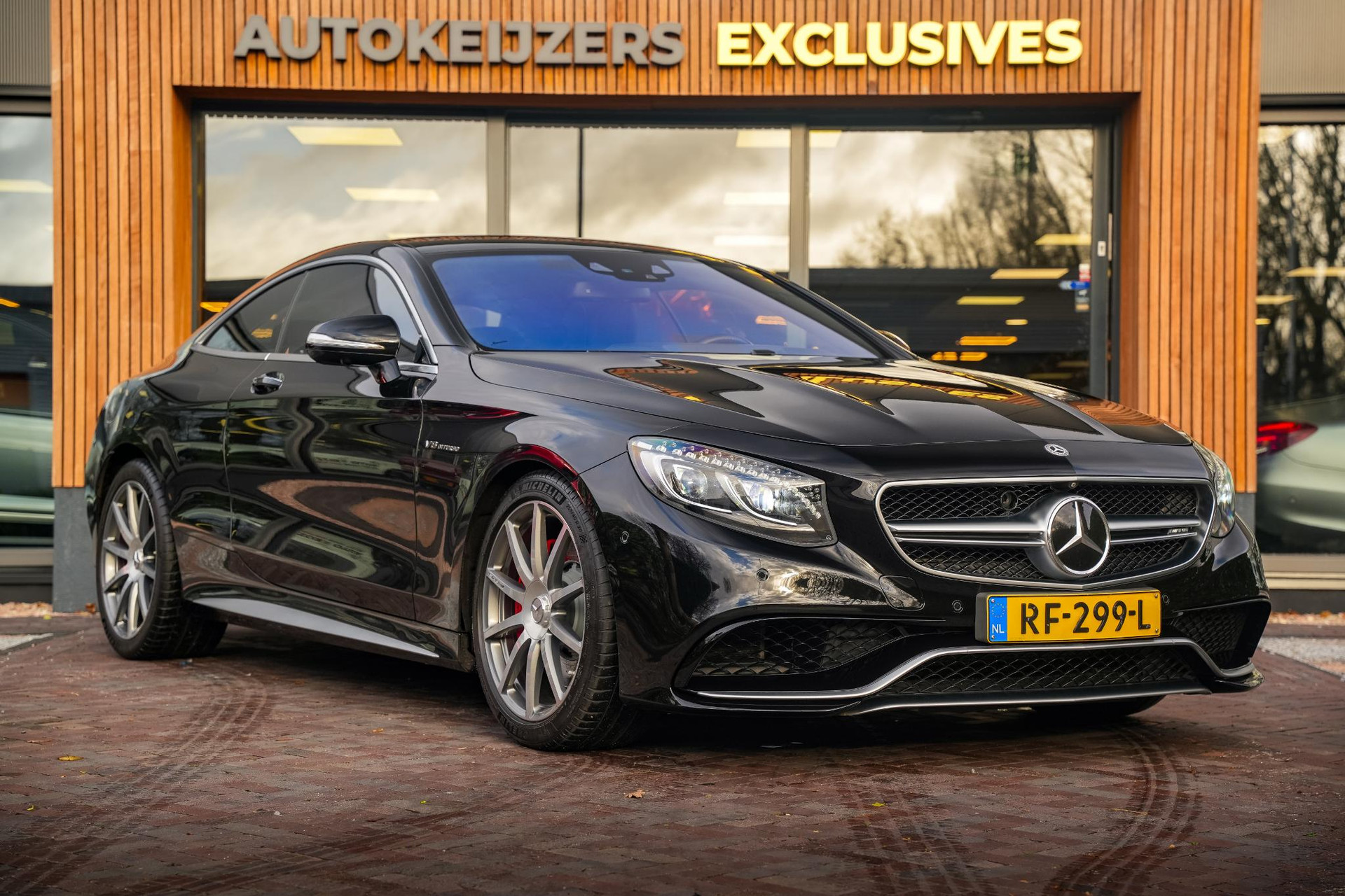 Mercedes-Benz S-Klasse Coupé AMG 63 4Matic 2017 1