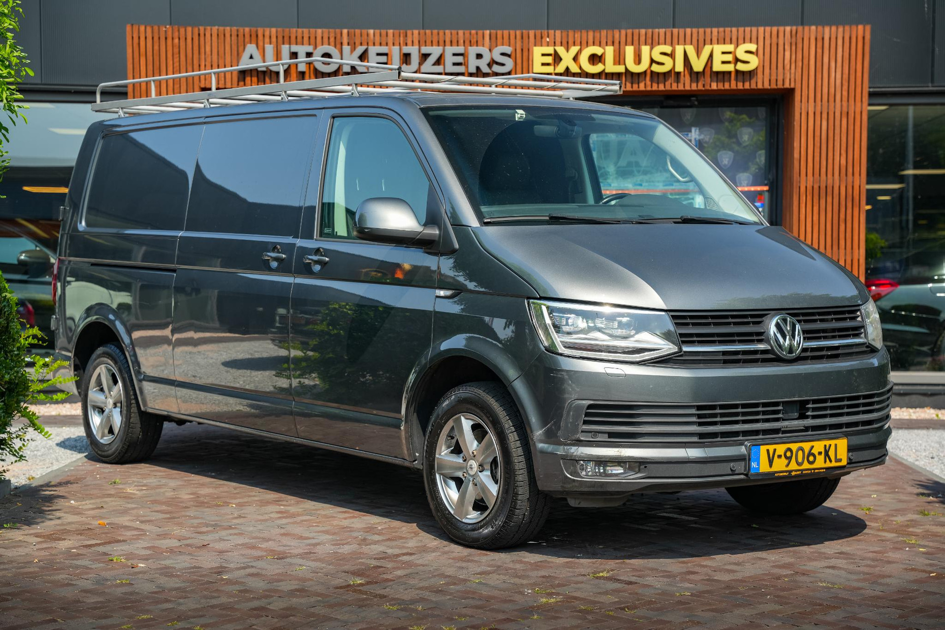 Volkswagen Transporter 2.0 TDI L2H3 Highline 2018 Indium grey metallic 1