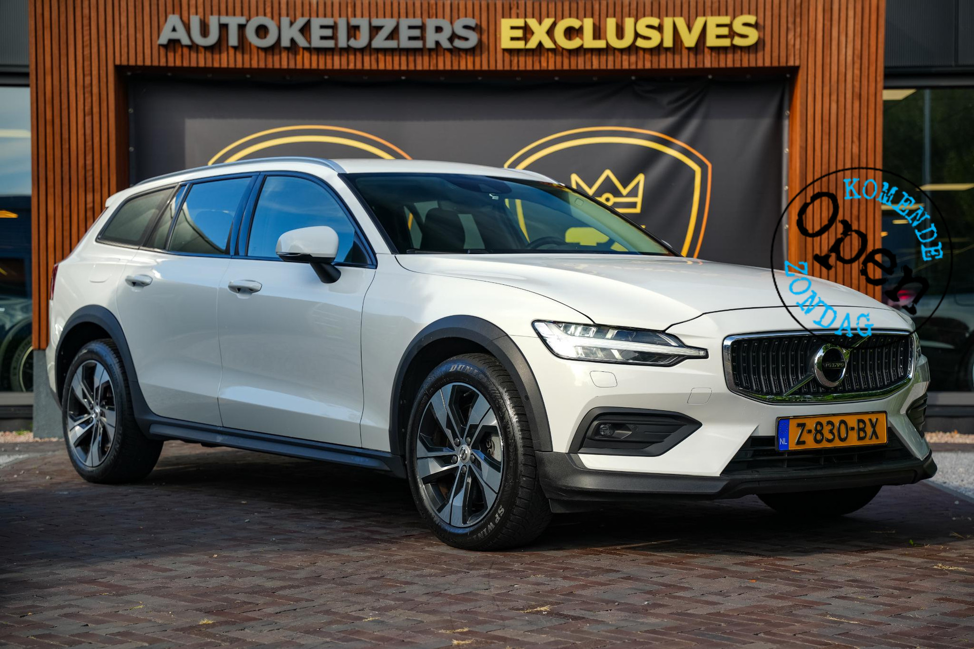Volvo V60 Cross Country 2.0 B5 AWD Pro 2021 ICE WHITE (614) 1