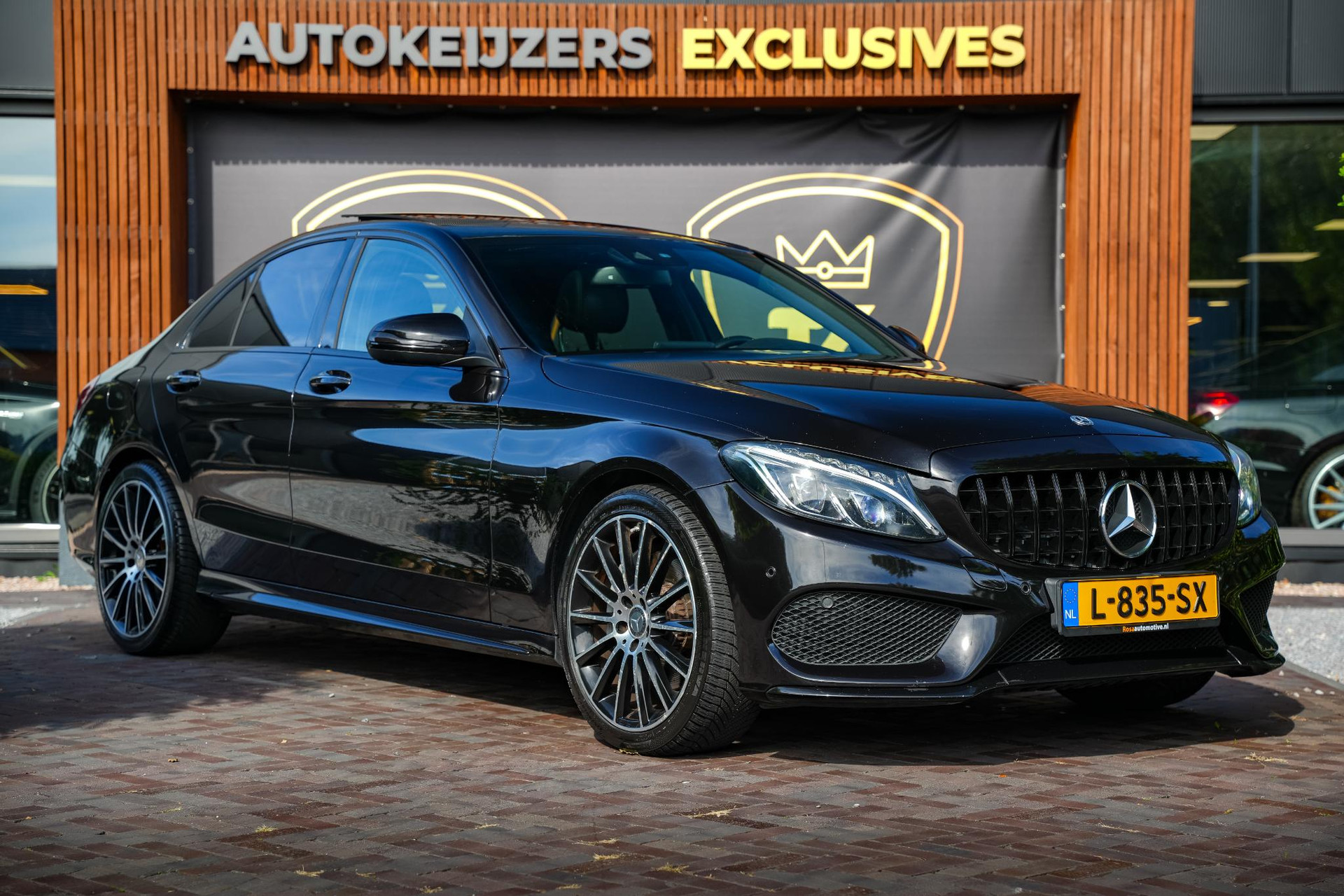 Mercedes-Benz C-Klasse 400 4MATIC 2015 OBSIDIAN BLACK (197U) 1
