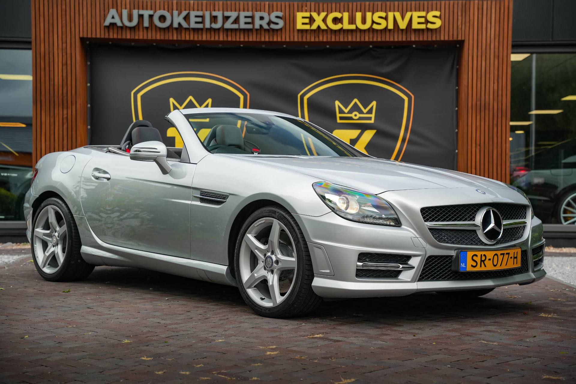 Mercedes-Benz SLK 200 2014 IRIDIUM SILVER - METALLIC FINISH (775U) 1