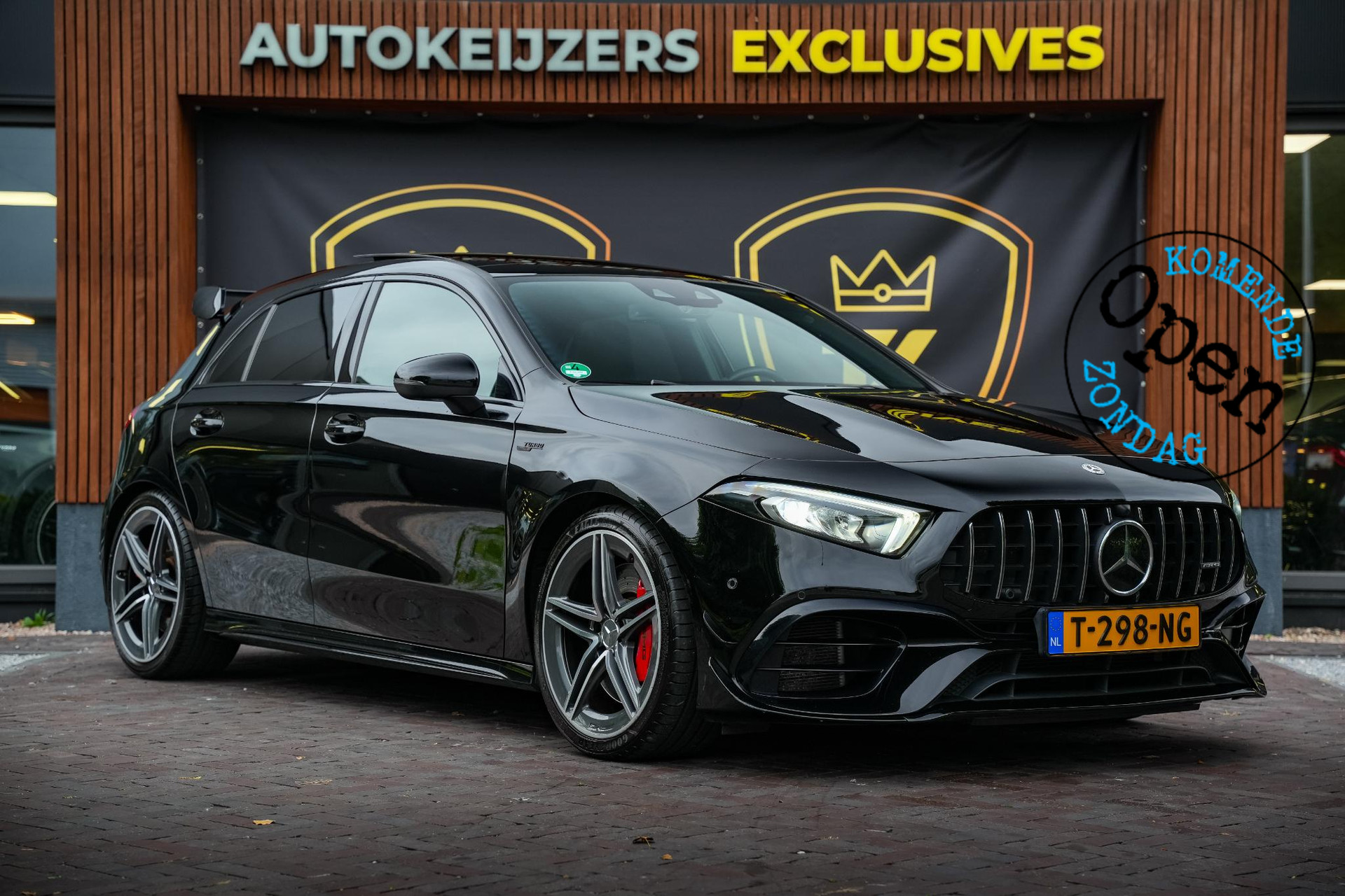 Mercedes-Benz A-Klasse AMG 45 S 4MATIC+ Premium Plus 2020 NIGHT BLACK - STANDARD FINISH (696U) 1