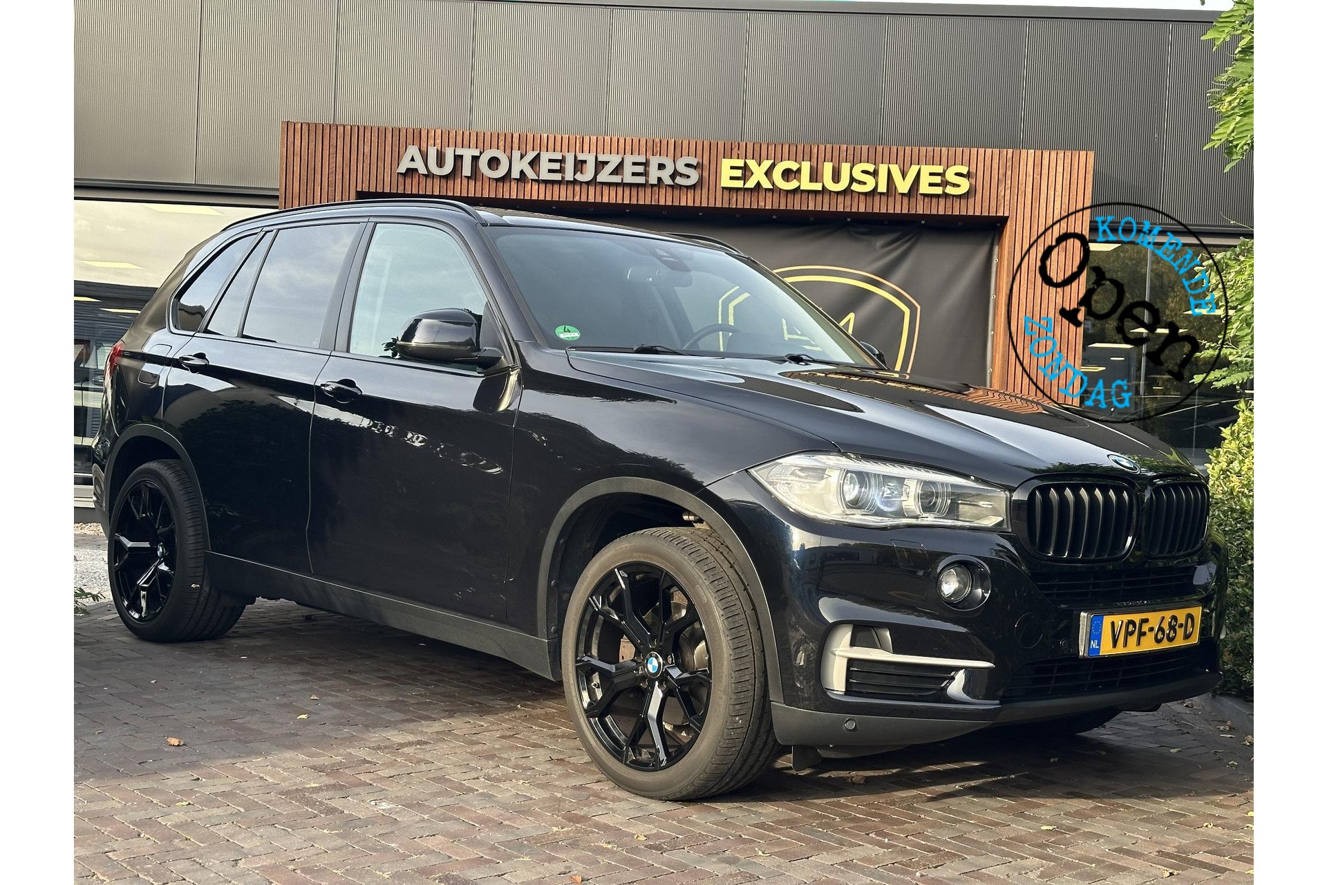 BMW X5 xDrive30d 2017 Azurit-metallic black (S34) 1