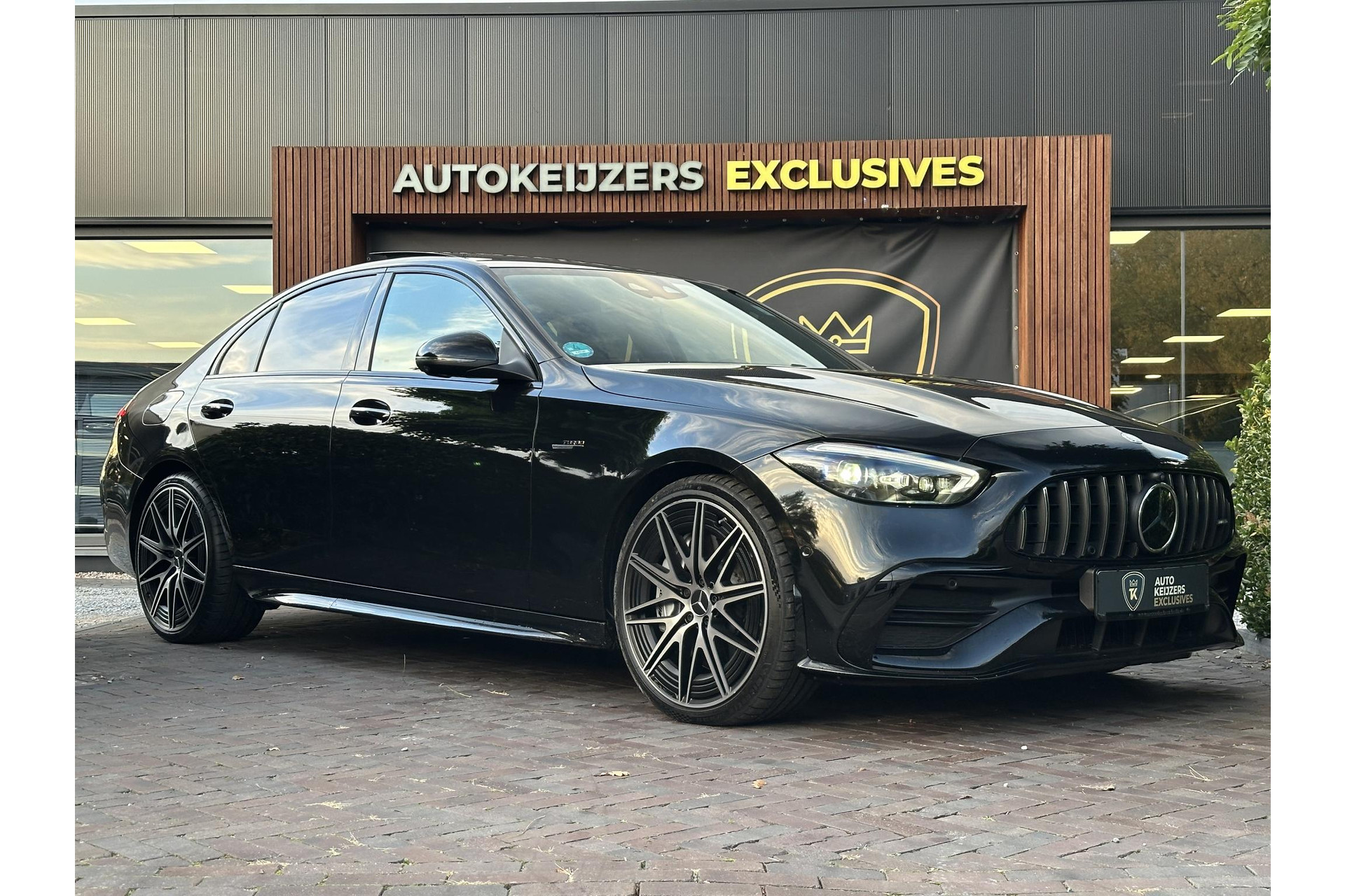 Mercedes-Benz C-Klasse AMG 43 4MATIC 2024 Obsidian black - metallic finish (197U) 1