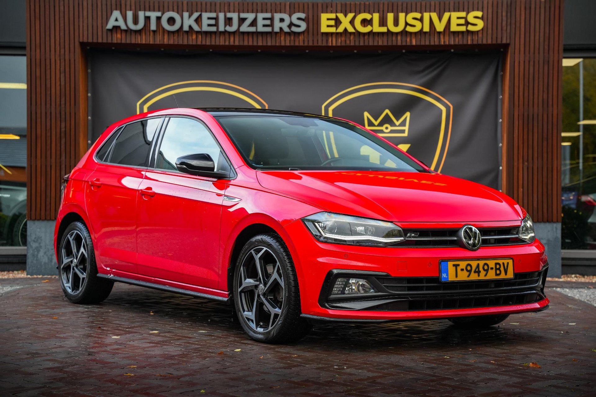 Volkswagen Polo 1.0 TSI Highline Business R 2020 Flash red / zwart dak 1