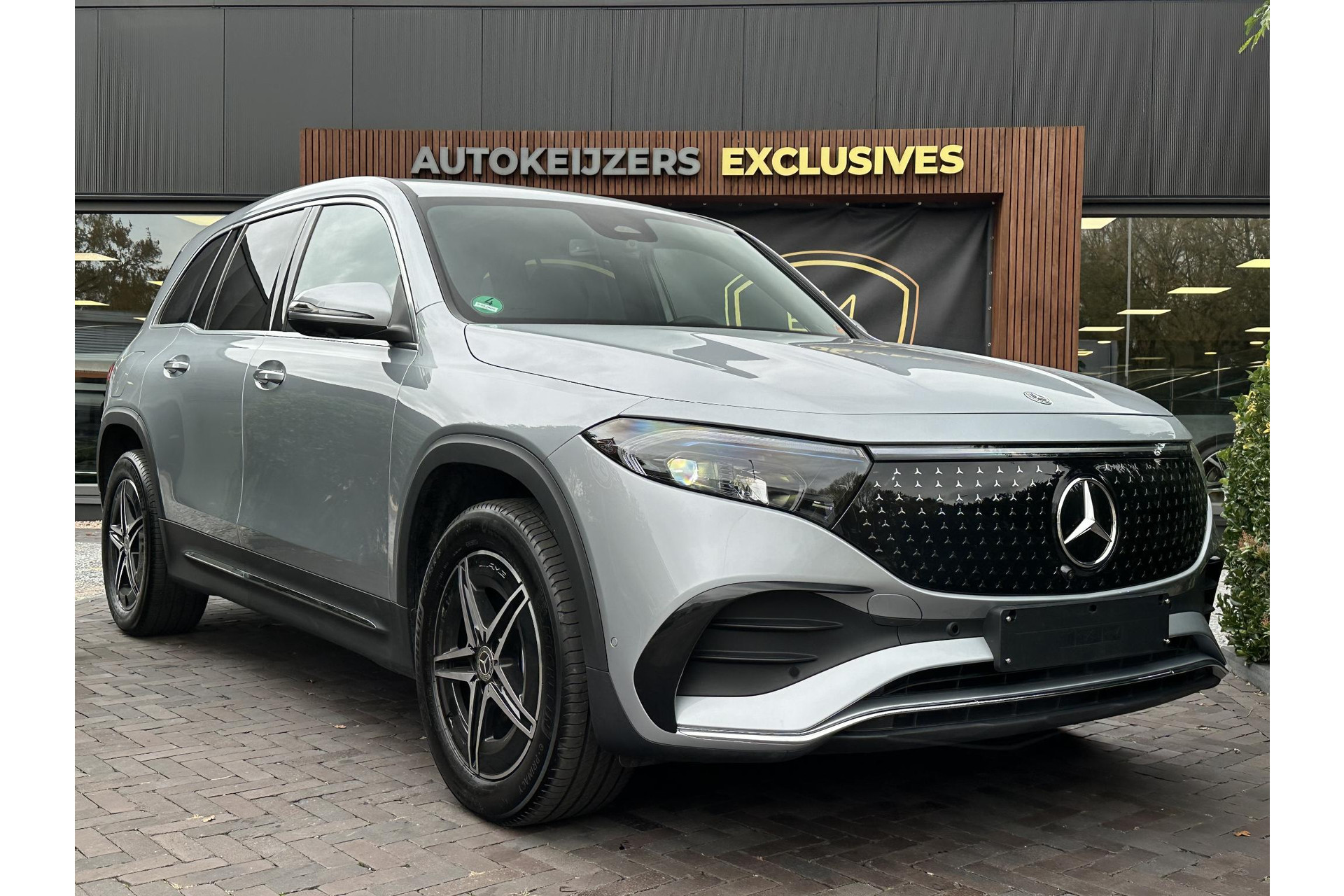 Mercedes-Benz EQB 250+ AMG Line 7p. 71 kWh 2025  1