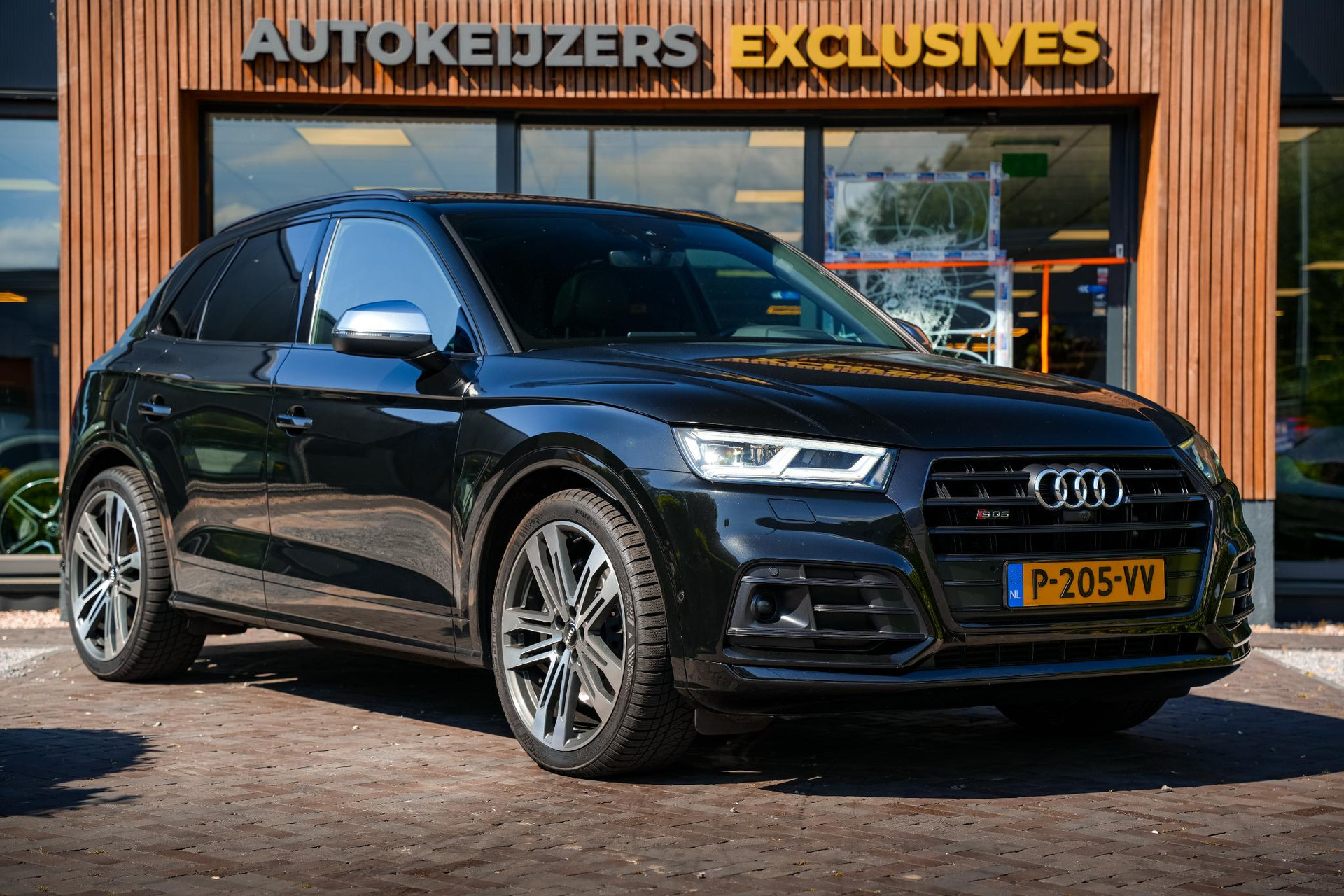 Audi Q5 3.0 TDI quattro 2020 Mythoszwart metallic 1