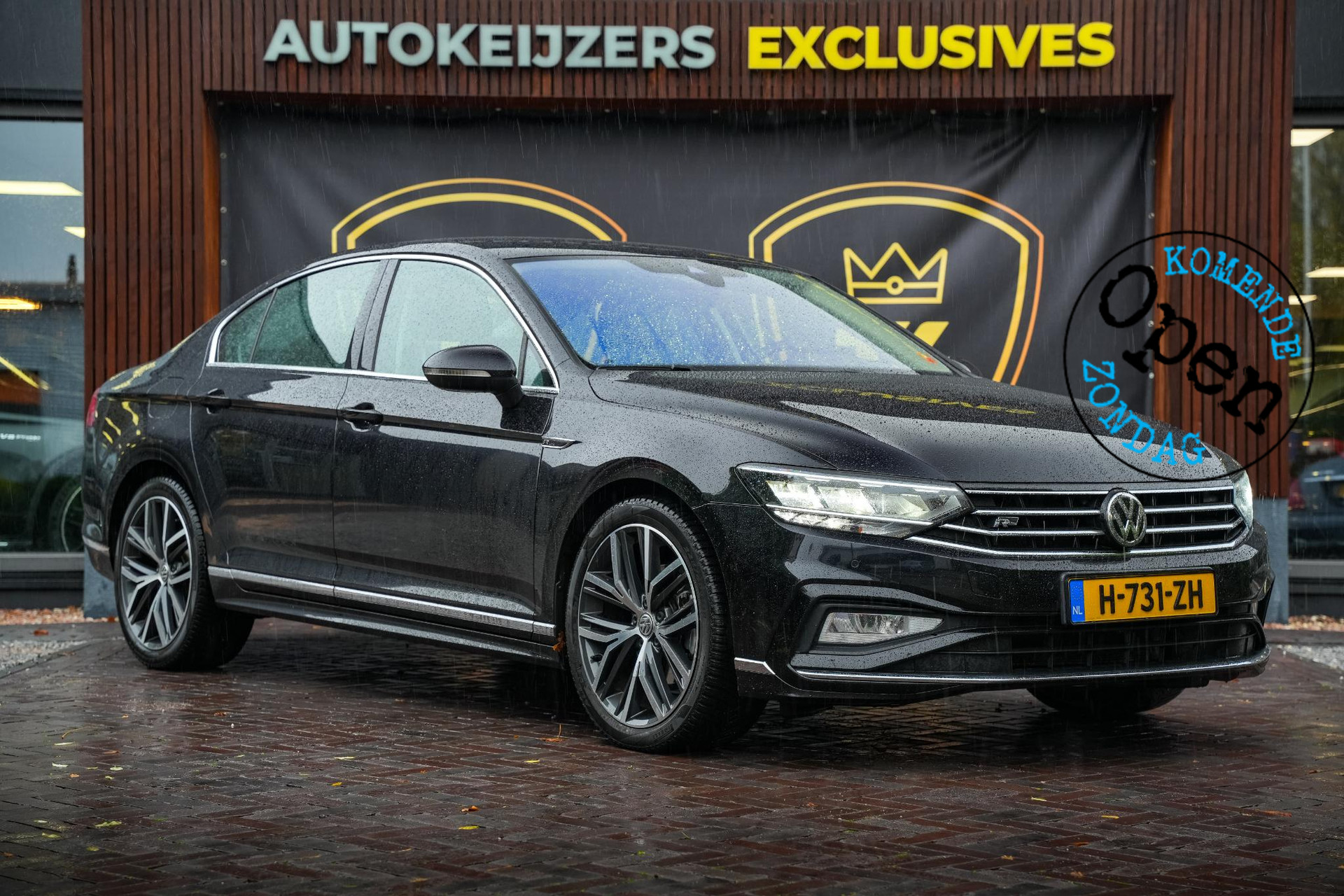 Volkswagen Passat 1.5 TSI Elegance Business R 2019 Deep black pearl 1