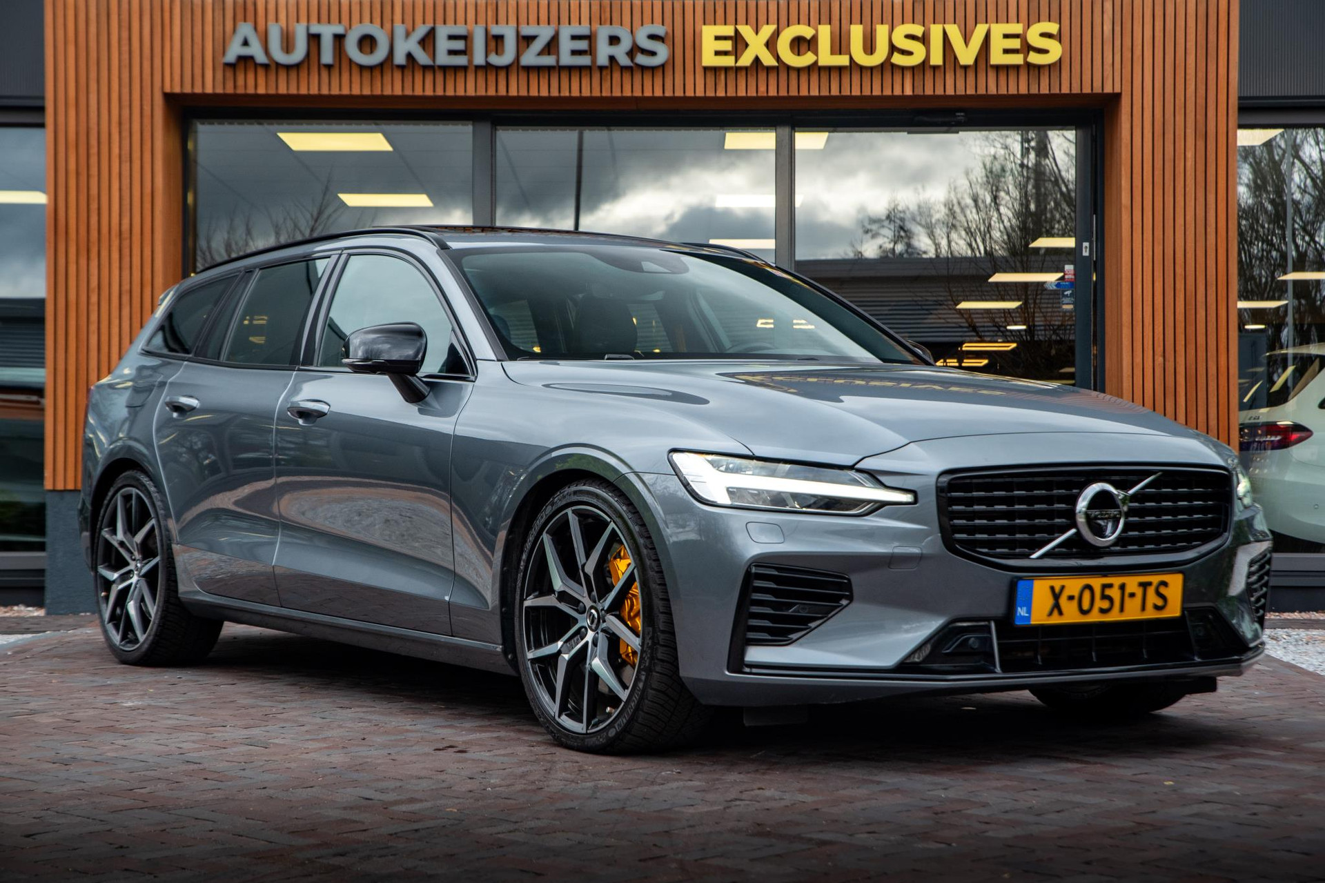 Volvo V60 2.0 T8 AWD Polestar Engineered 2021  1