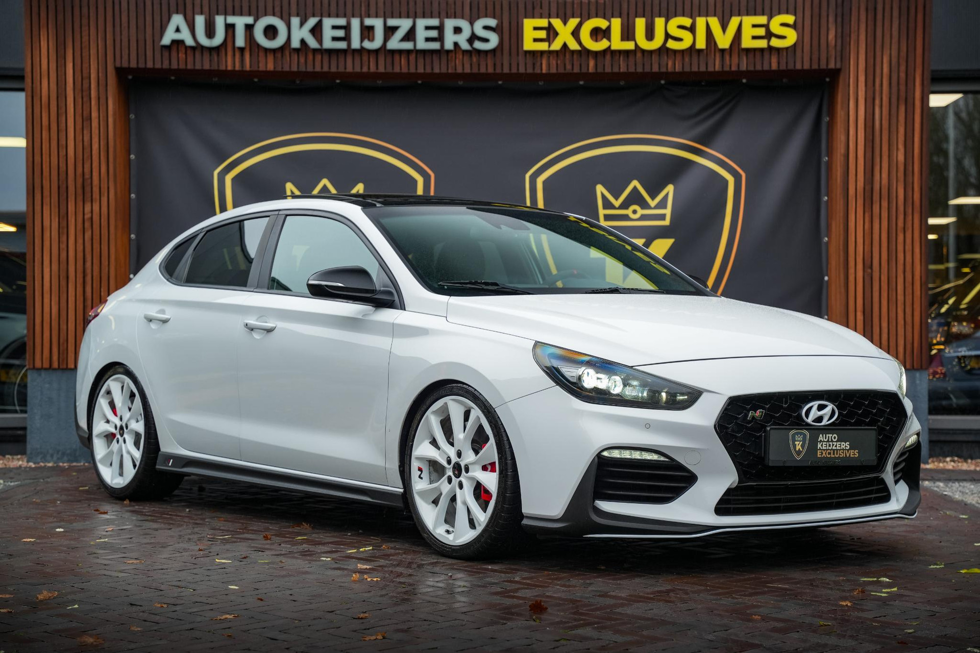 Hyundai i30 Fastback 2.0 T-GDI N1 2019 Polar White (PYW) 1