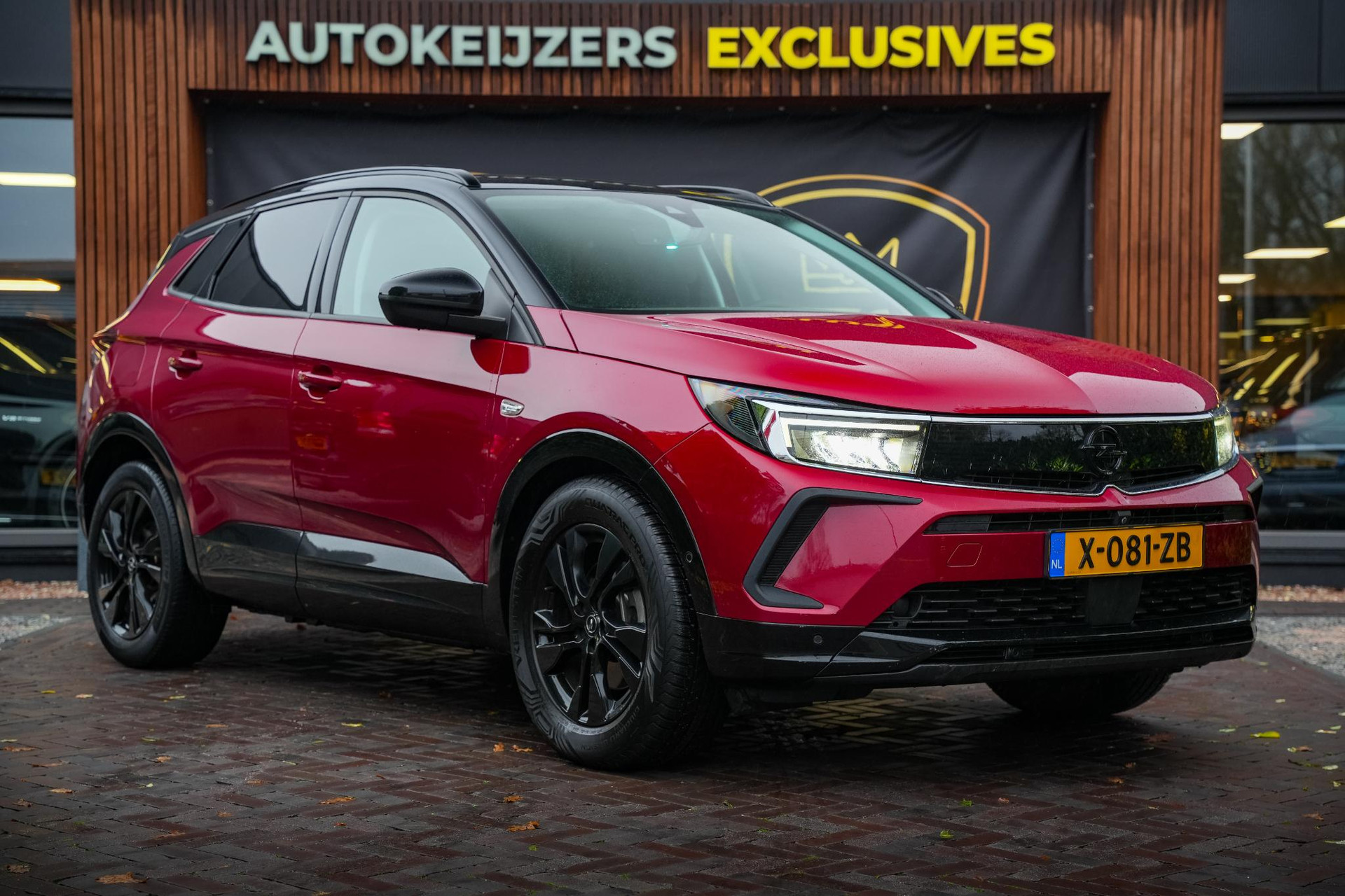 Opel Grandland 1.6 Turbo Plug-In Hybrid GS Line 2022 Bright red paint (ELM) 1