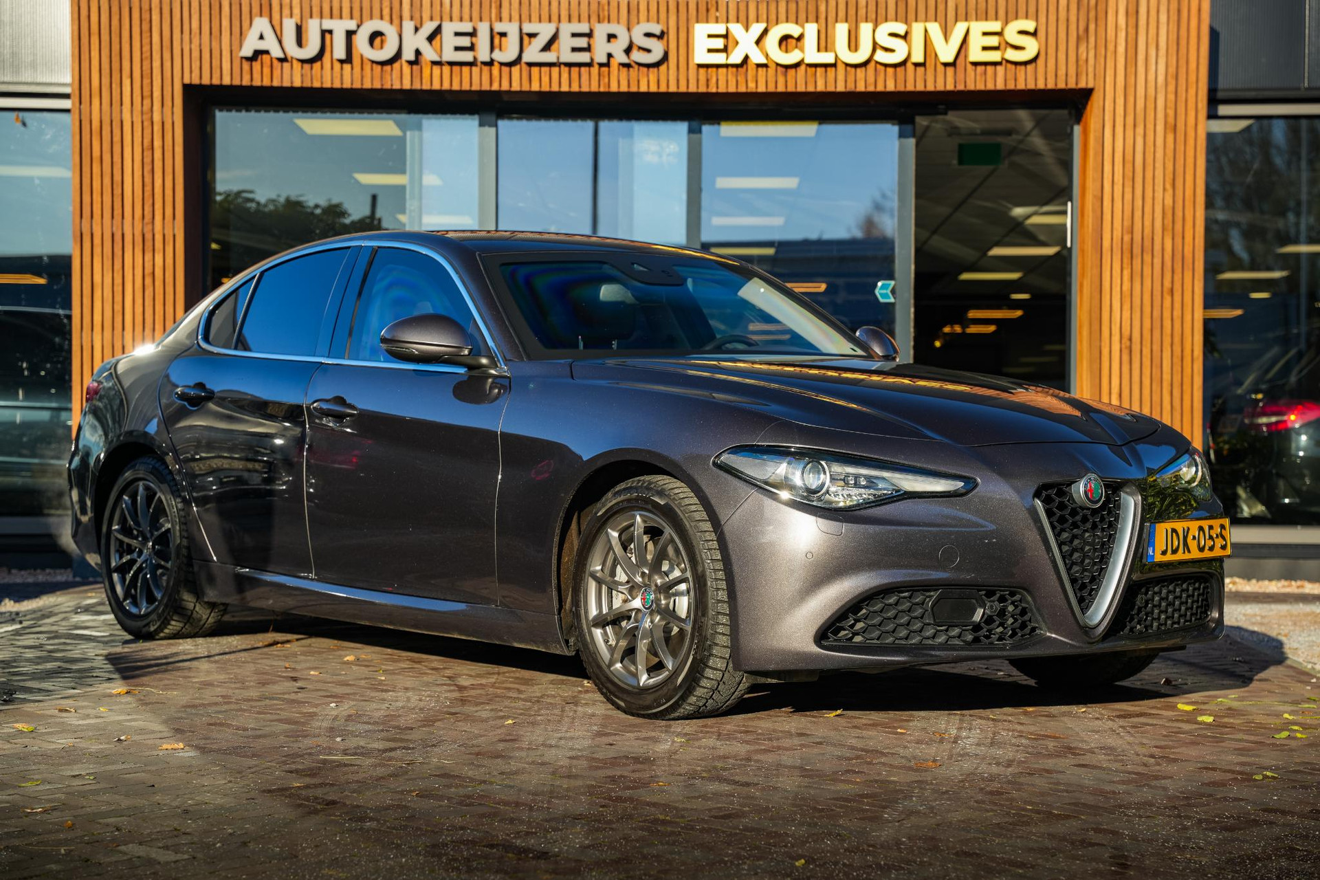 Alfa Romeo Giulia 2.0 T AWD Gepantserd 2019  1