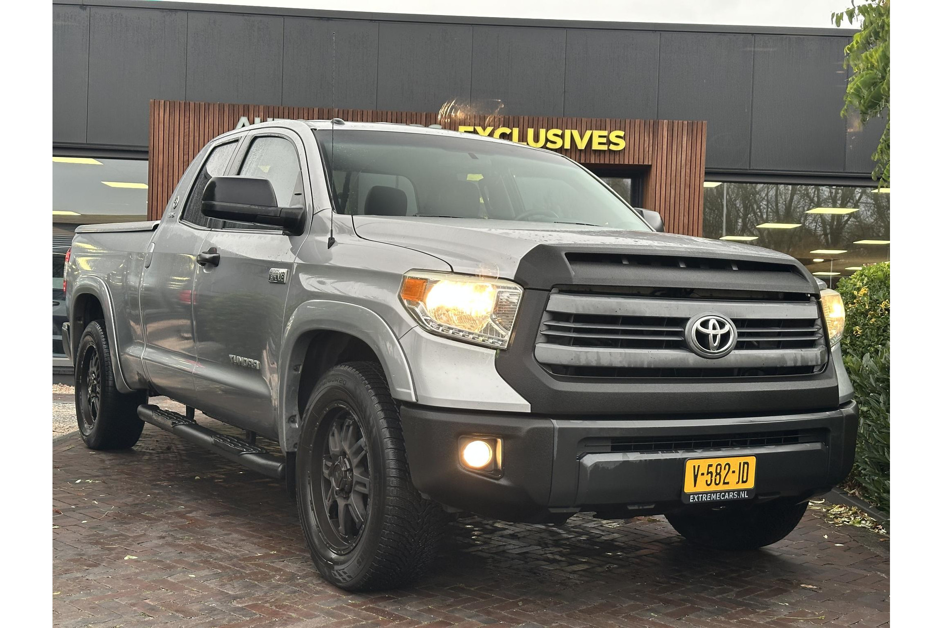 Toyota Tundra 5.7 V8 Double Cab 2014  1