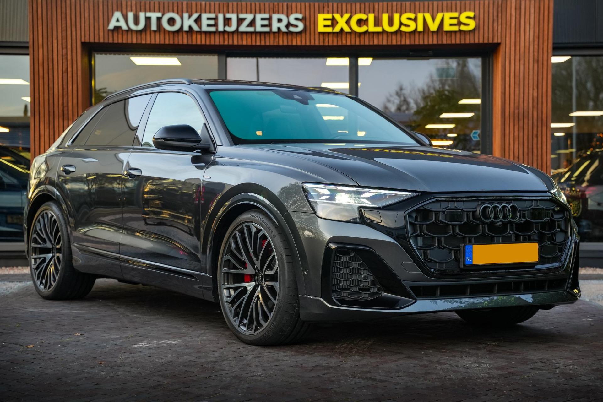 Audi Q8 60 TFSI e quattro Pro Line S Competition 2025  1